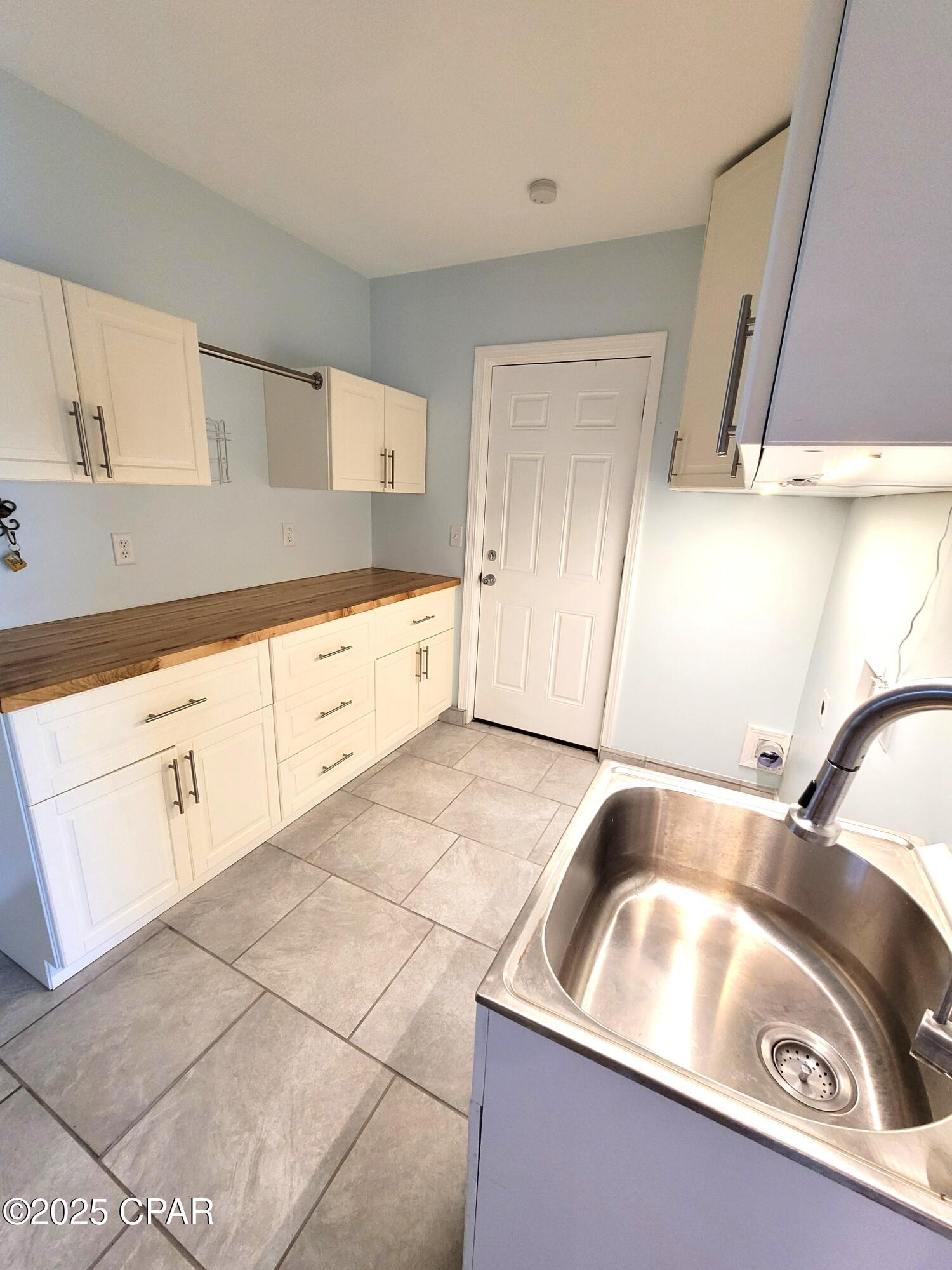 Image 16 For 325 Alexander Drive