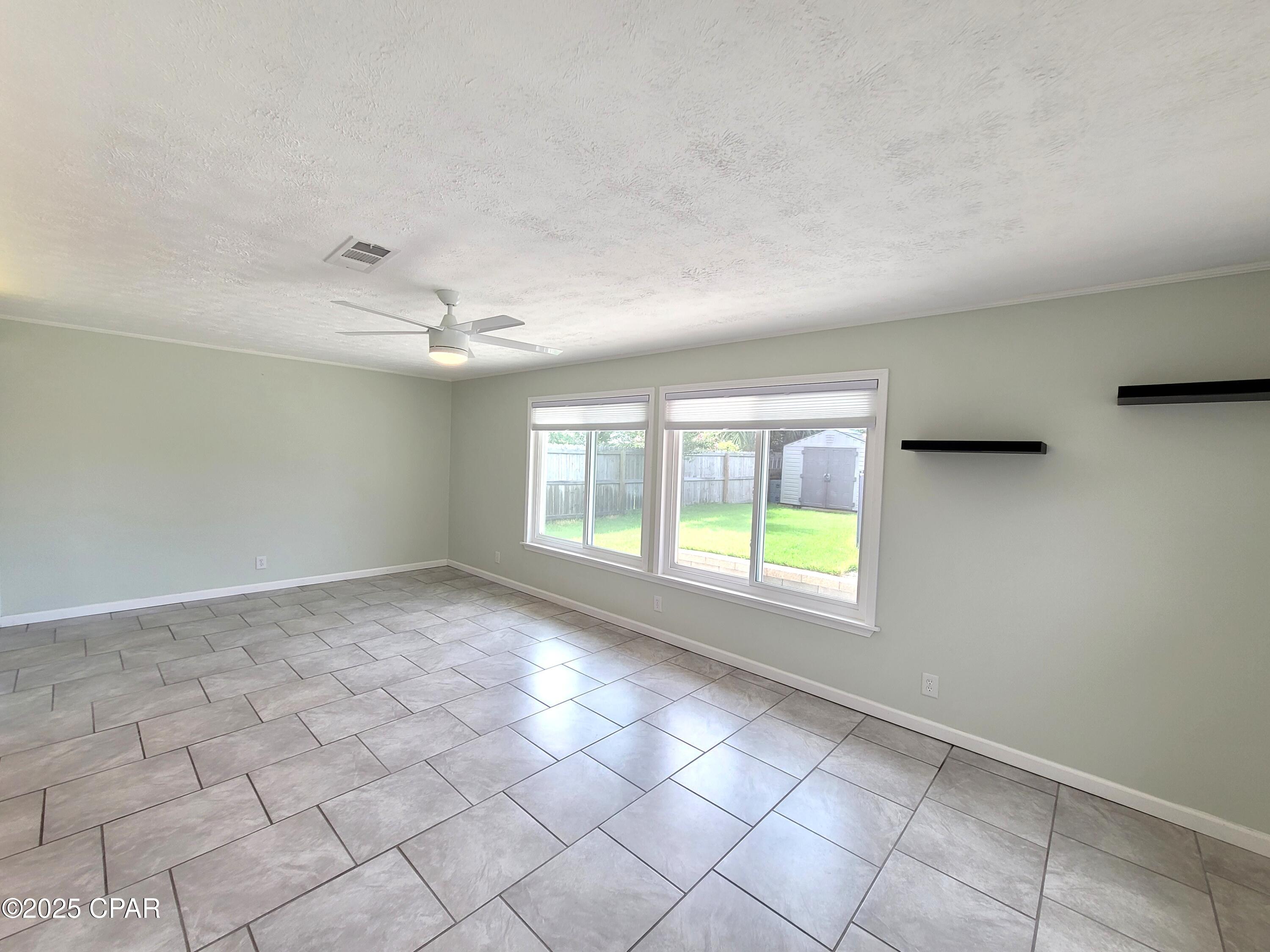 Image 22 For 325 Alexander Drive