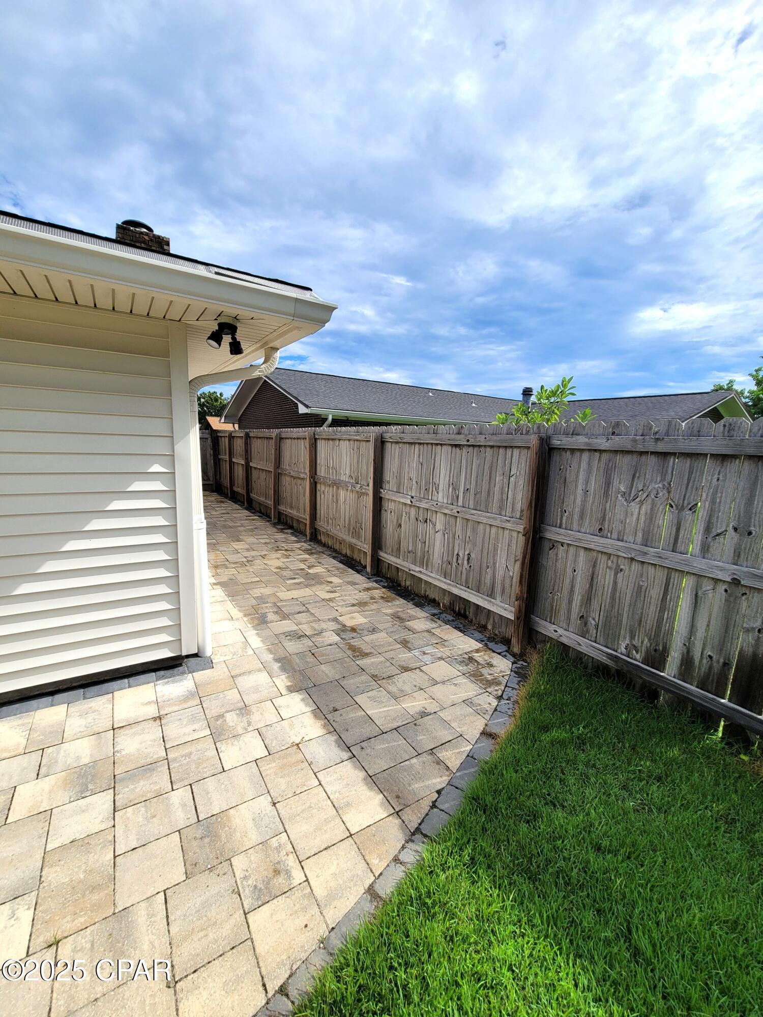 Image 43 For 325 Alexander Drive