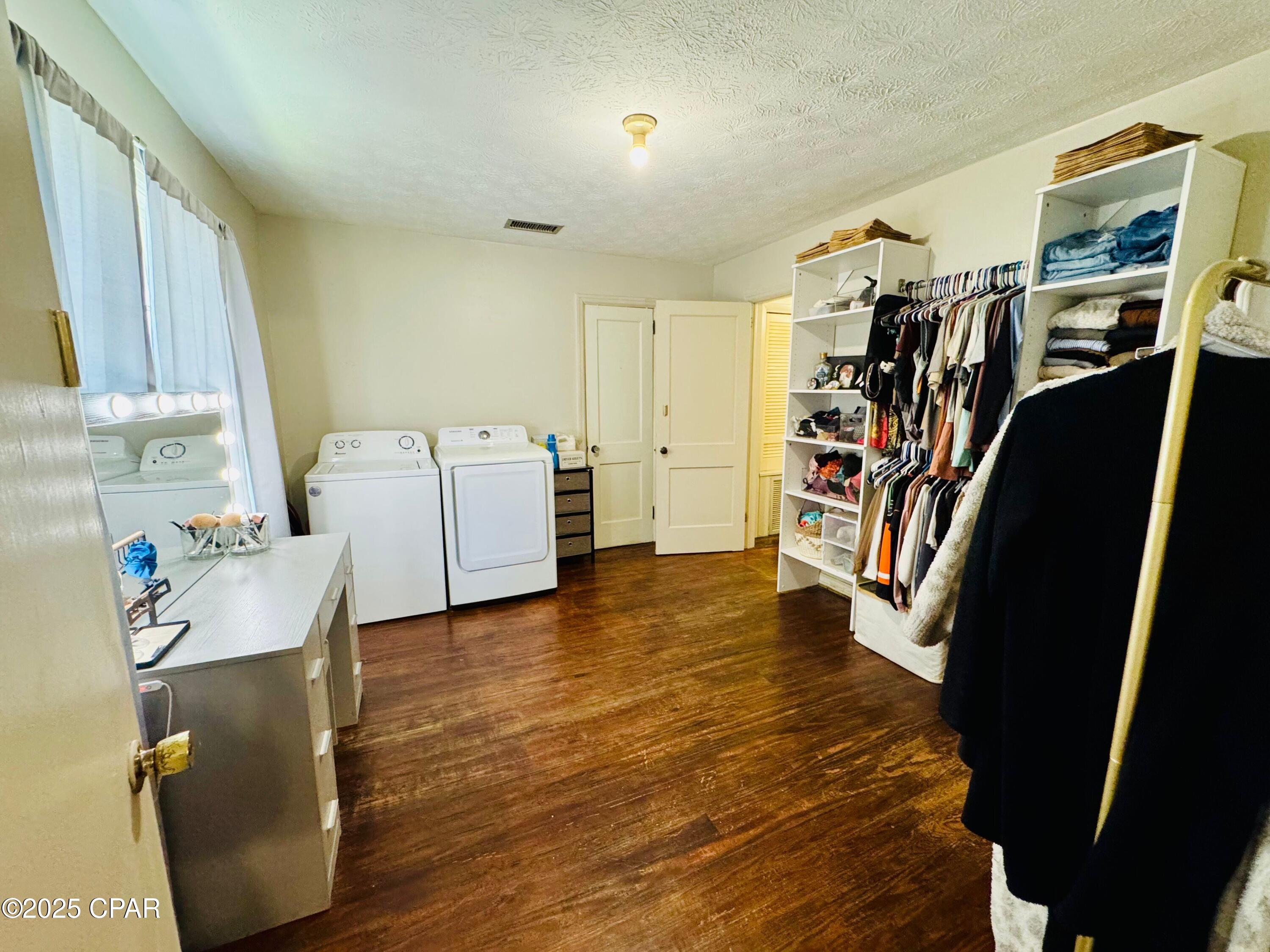 Image 22 For 2945 Park Street