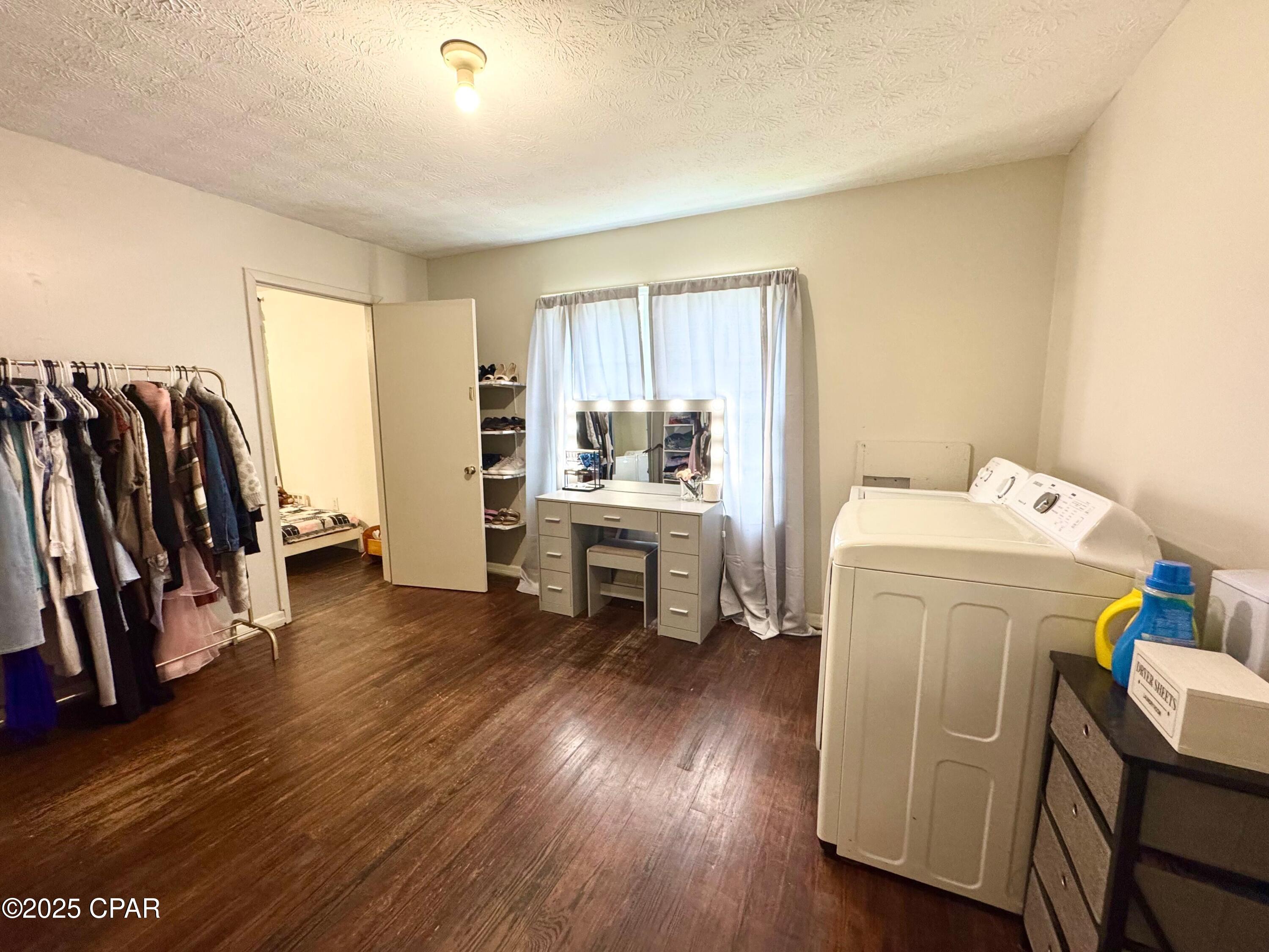 Image 24 For 2945 Park Street