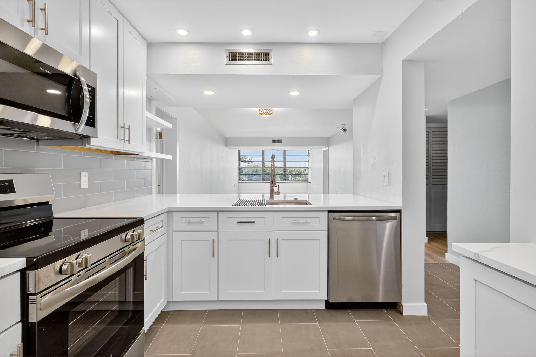 Whitehall Condo Of The La