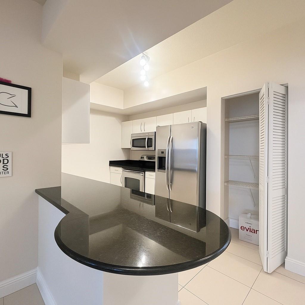 Downtown Dadeland Condo 5