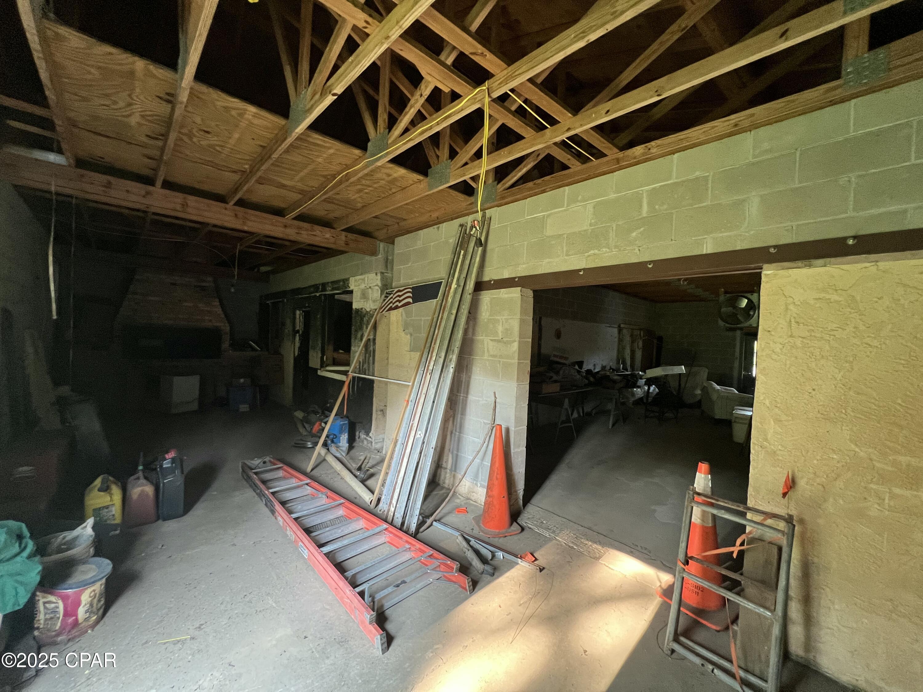 Image 17 For 213 Hwy 77  