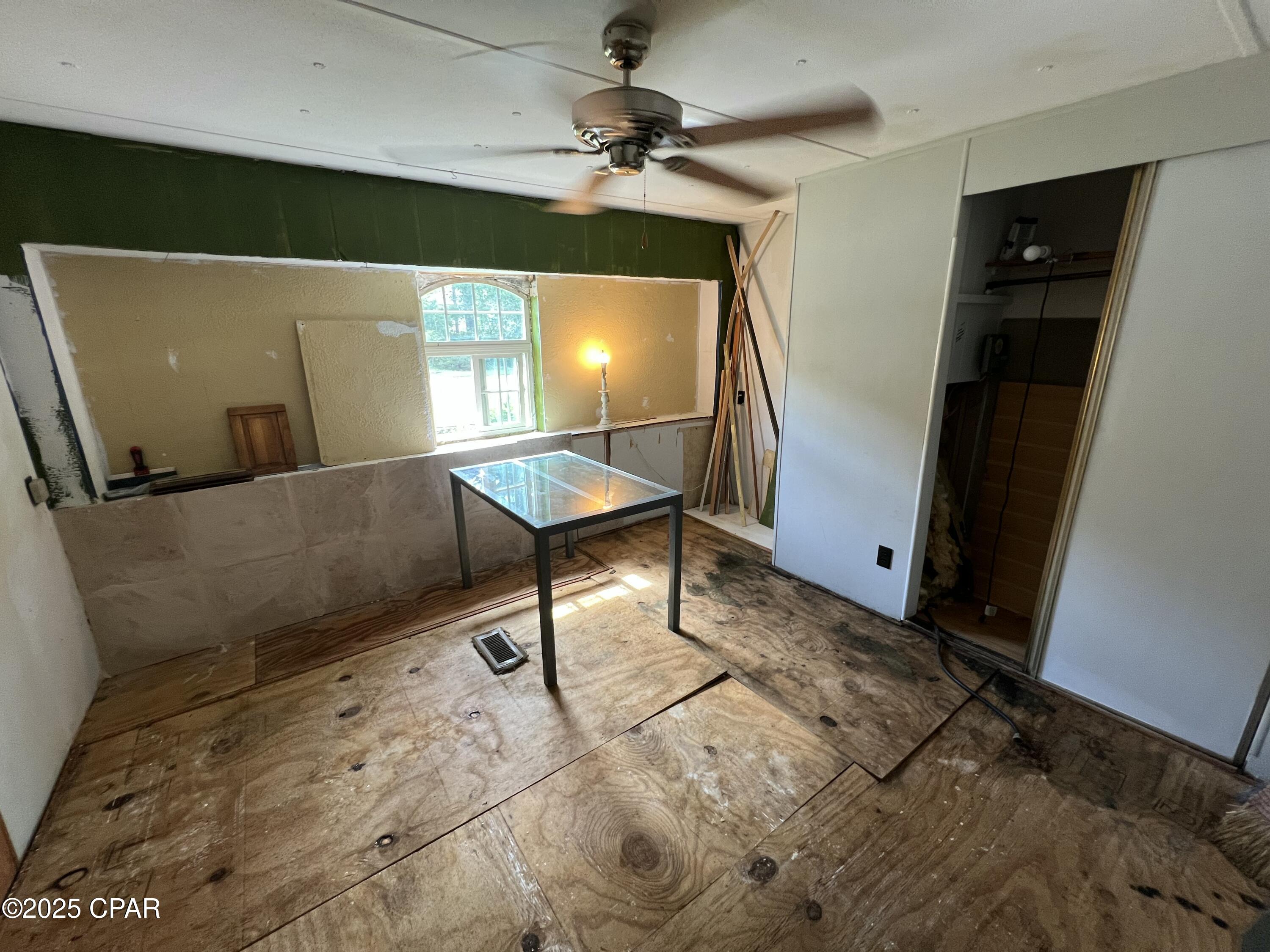 Image 36 For 213 Hwy 77  