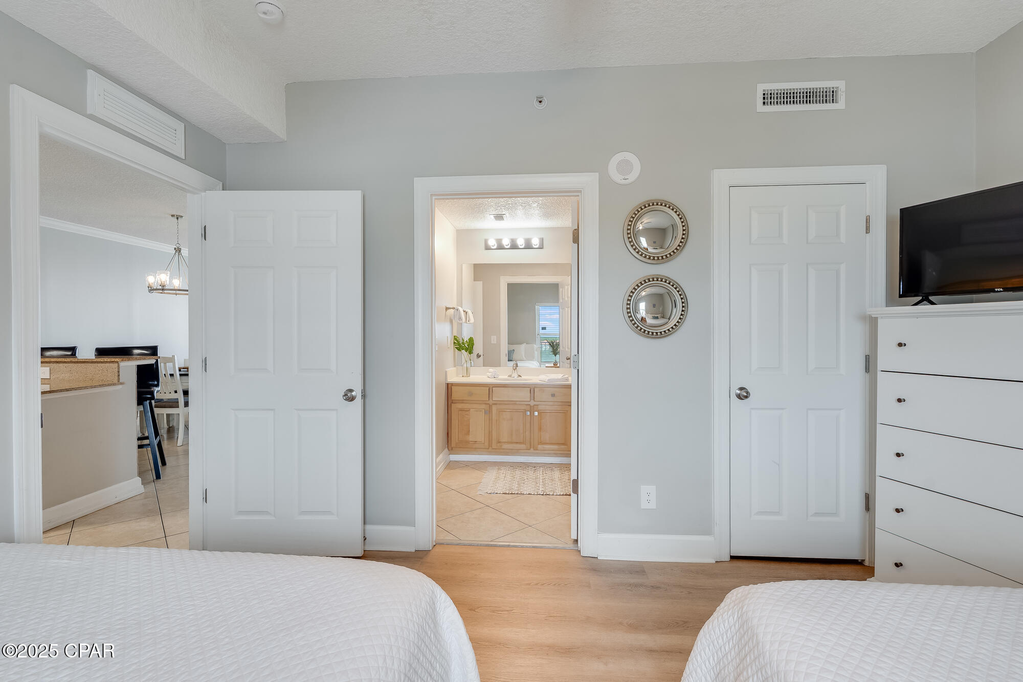 Image 15 For 17643 Front Beach  1202