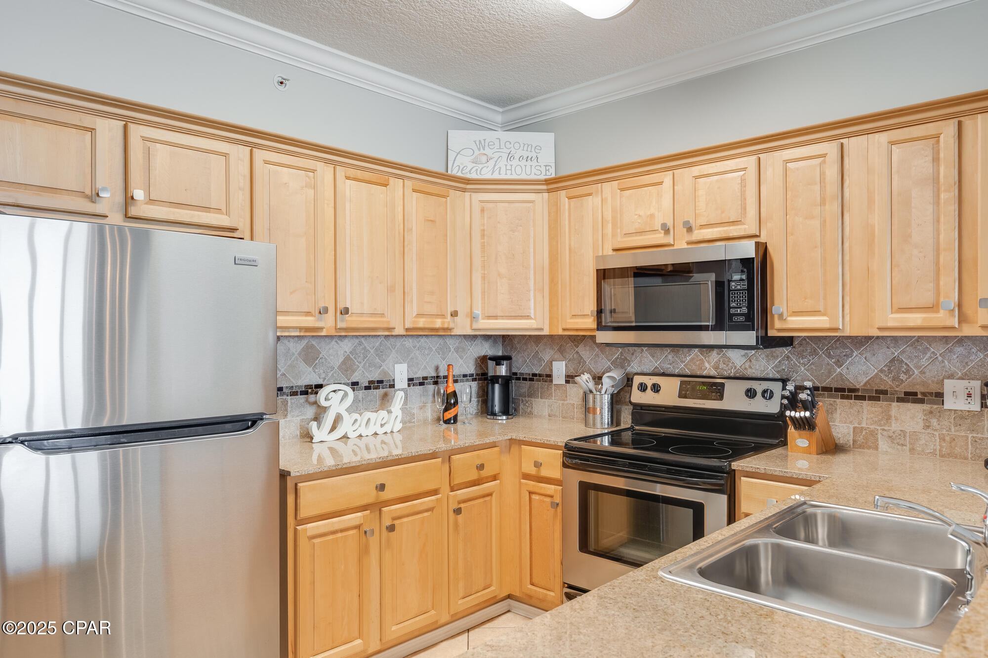 Image 19 For 17643 Front Beach  1202