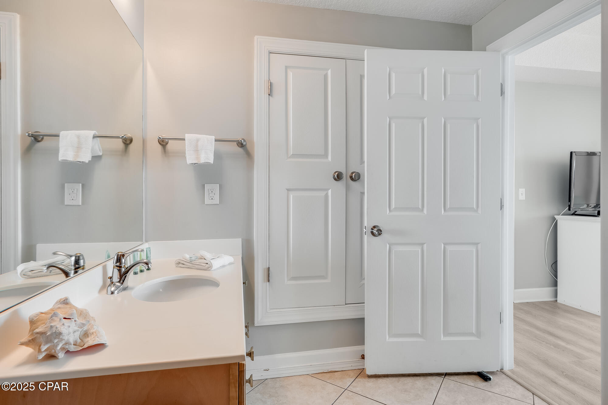 Image 28 For 17643 Front Beach  1202