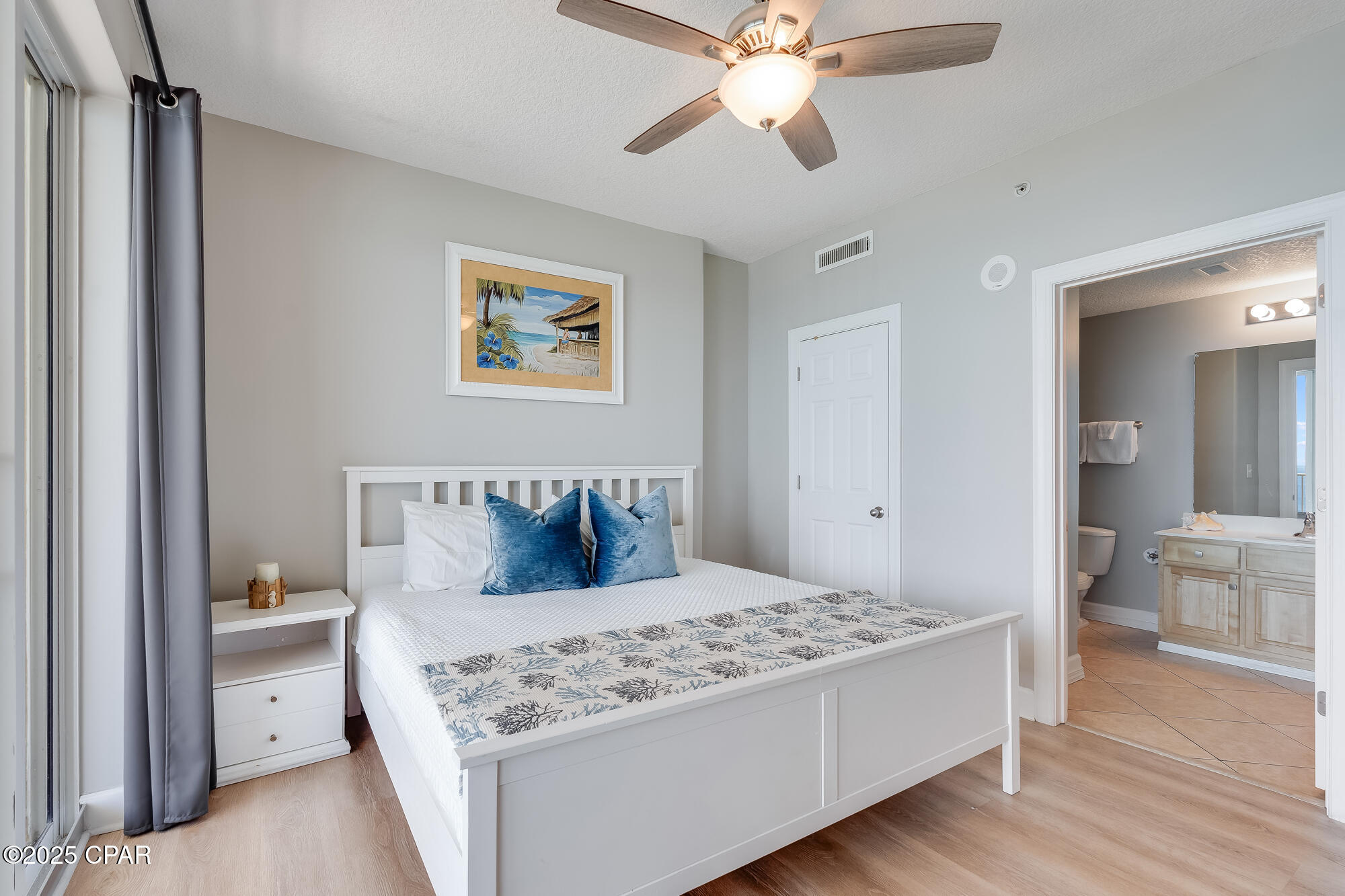 Image 6 For 17643 Front Beach  1202