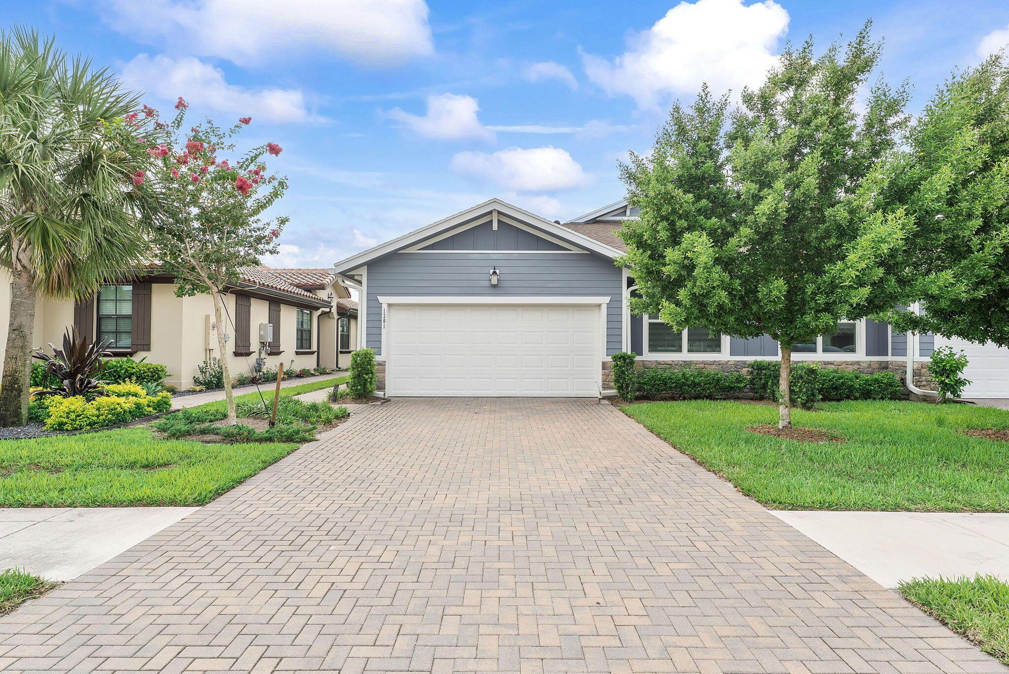 Homes for sale in Loxahatchee, FL | 1301 Haywagon Trail, Loxahatchee, FL 33470 | MLS# R11118611