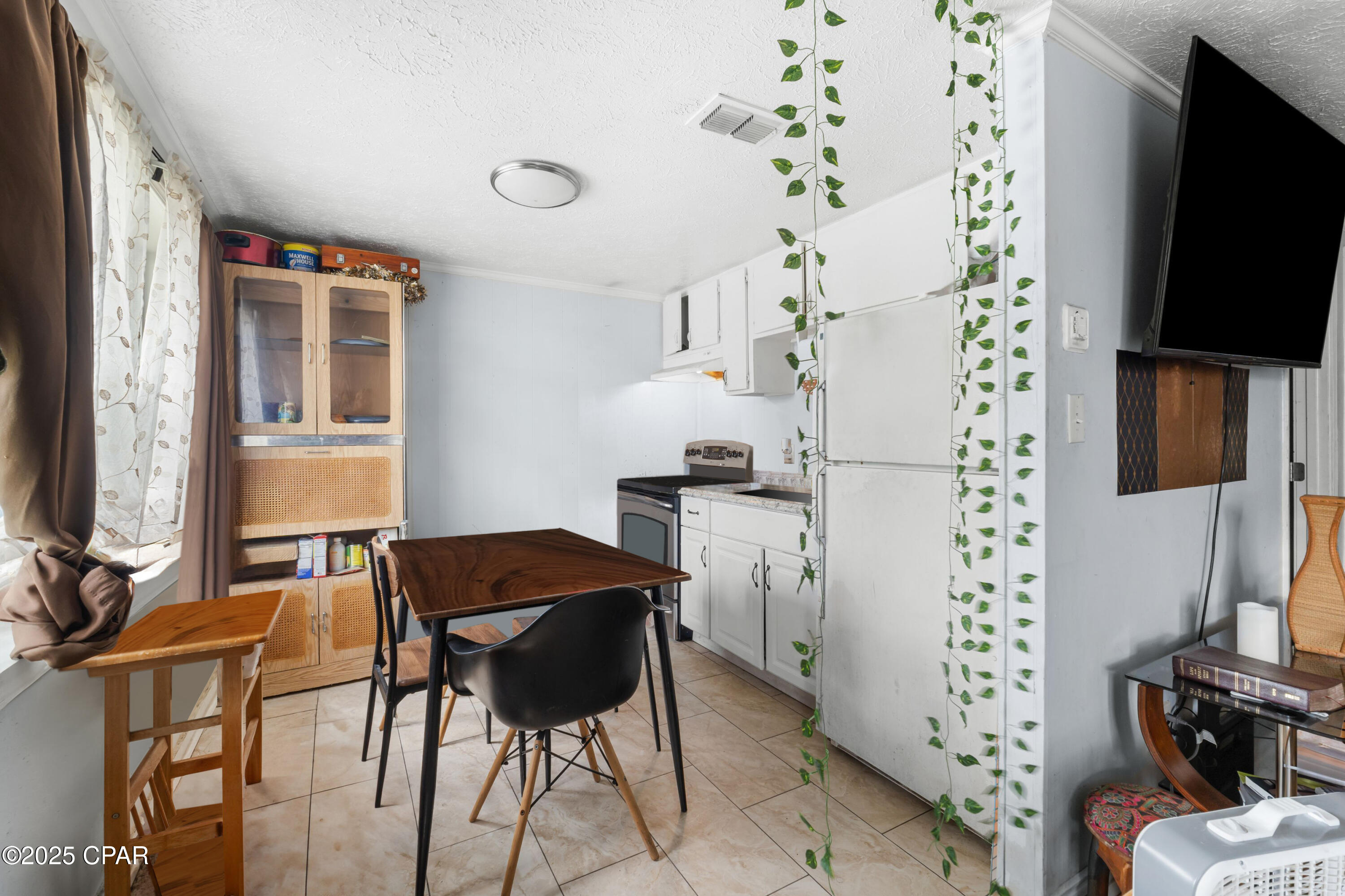 Image 11 For 715 13th Street 12-13