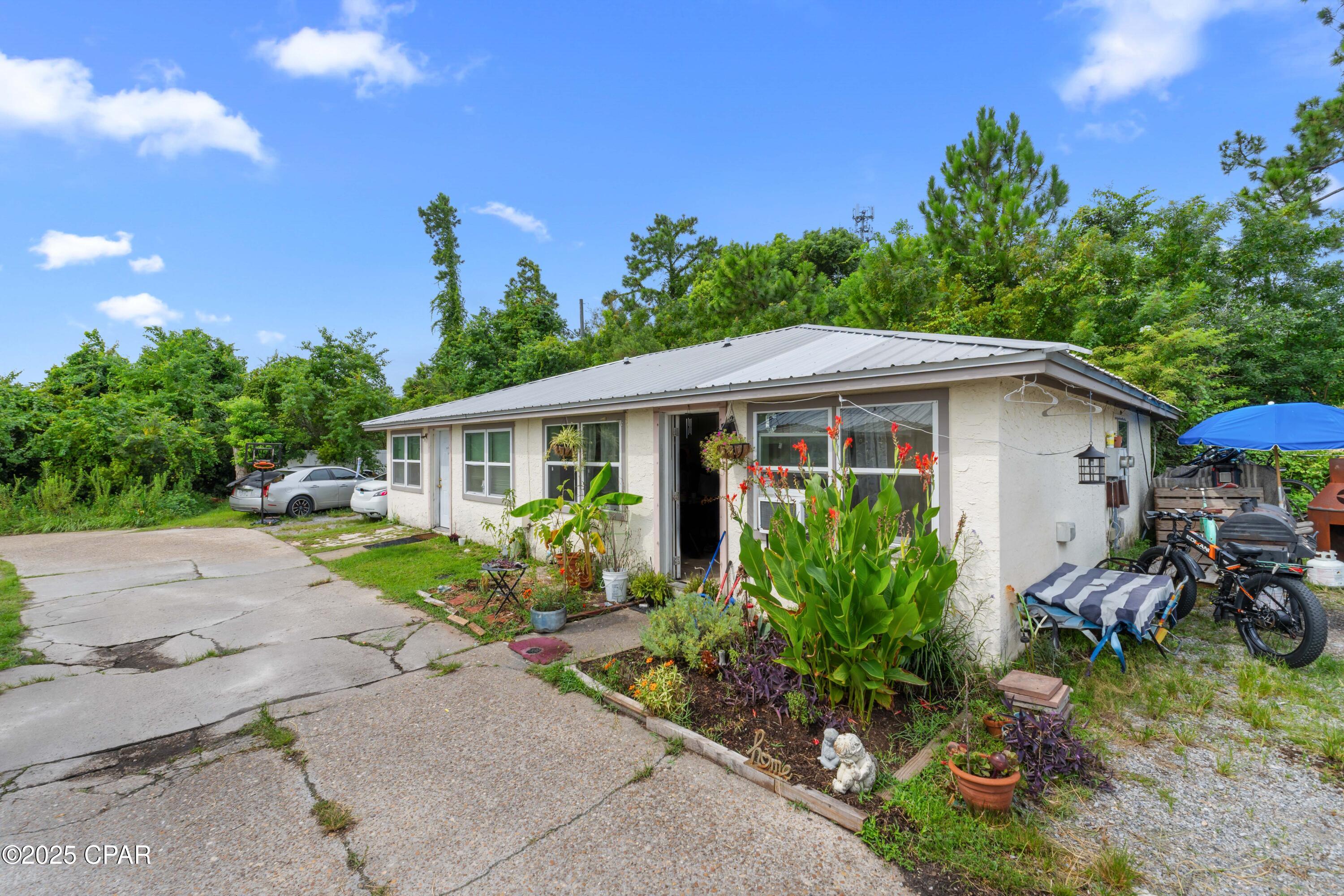 Image 2 For 715 13th Street 12-13