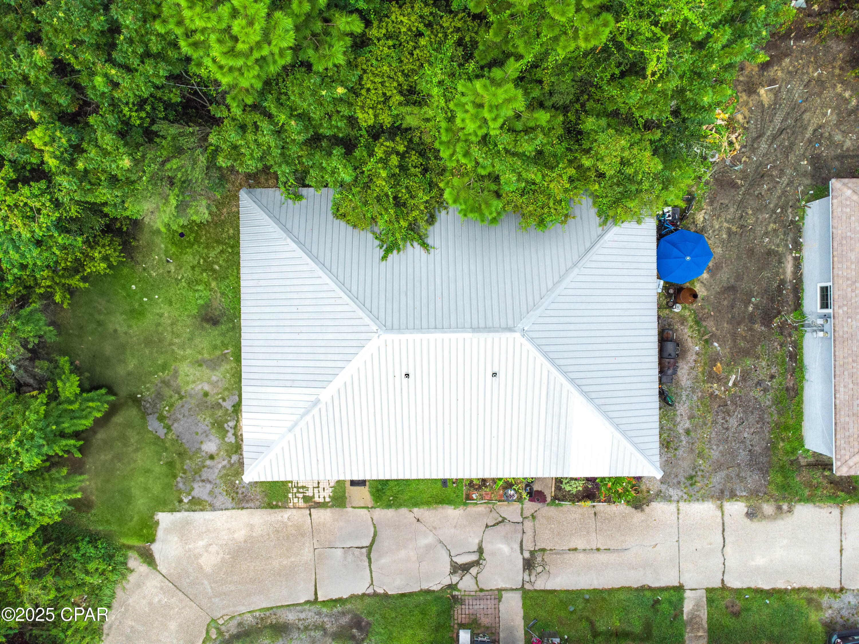 Image 4 For 715 13th Street 12-13