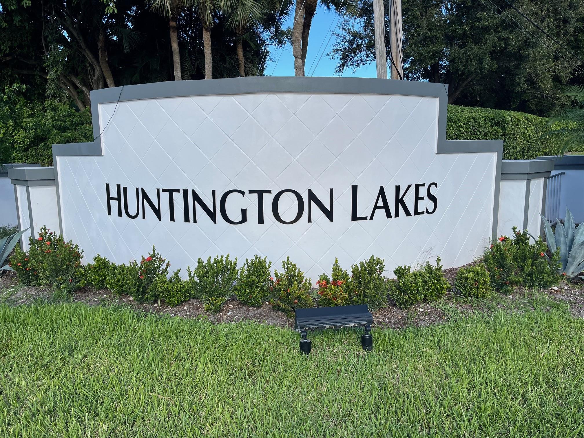 Huntington Lakes Condo