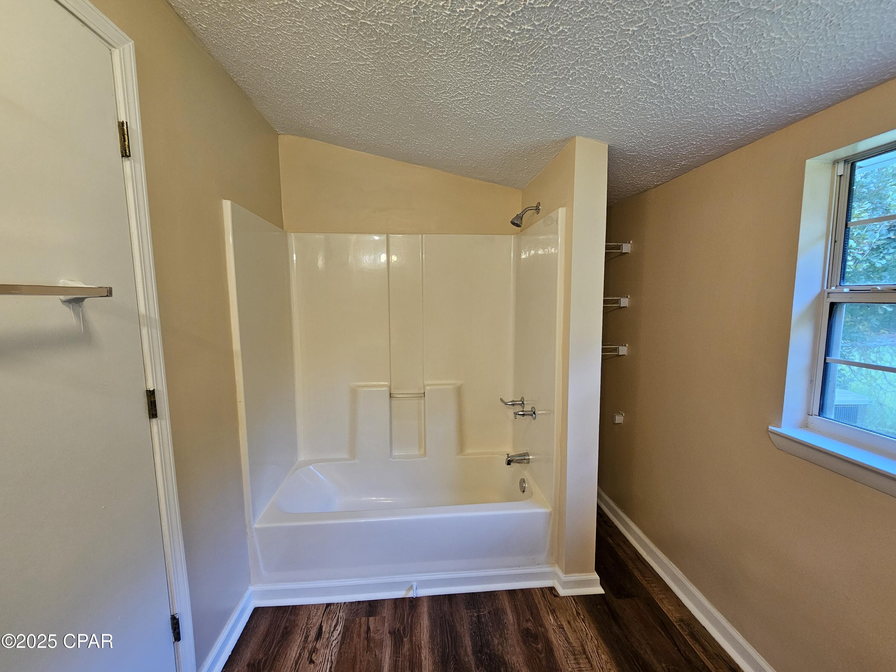 Image 12 For 609 Virginia Avenue