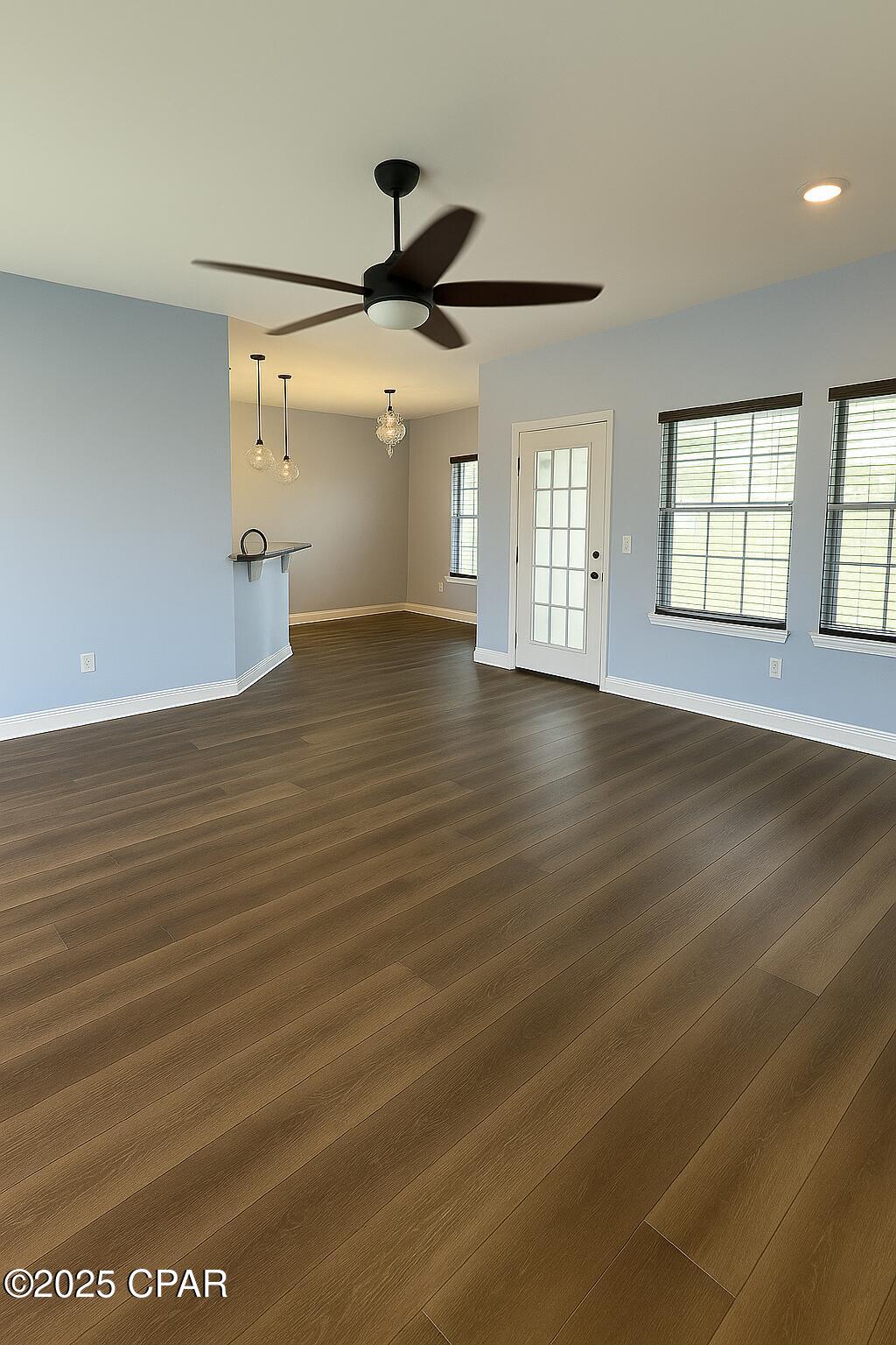 Image 18 For 1008 E 10th Str Street