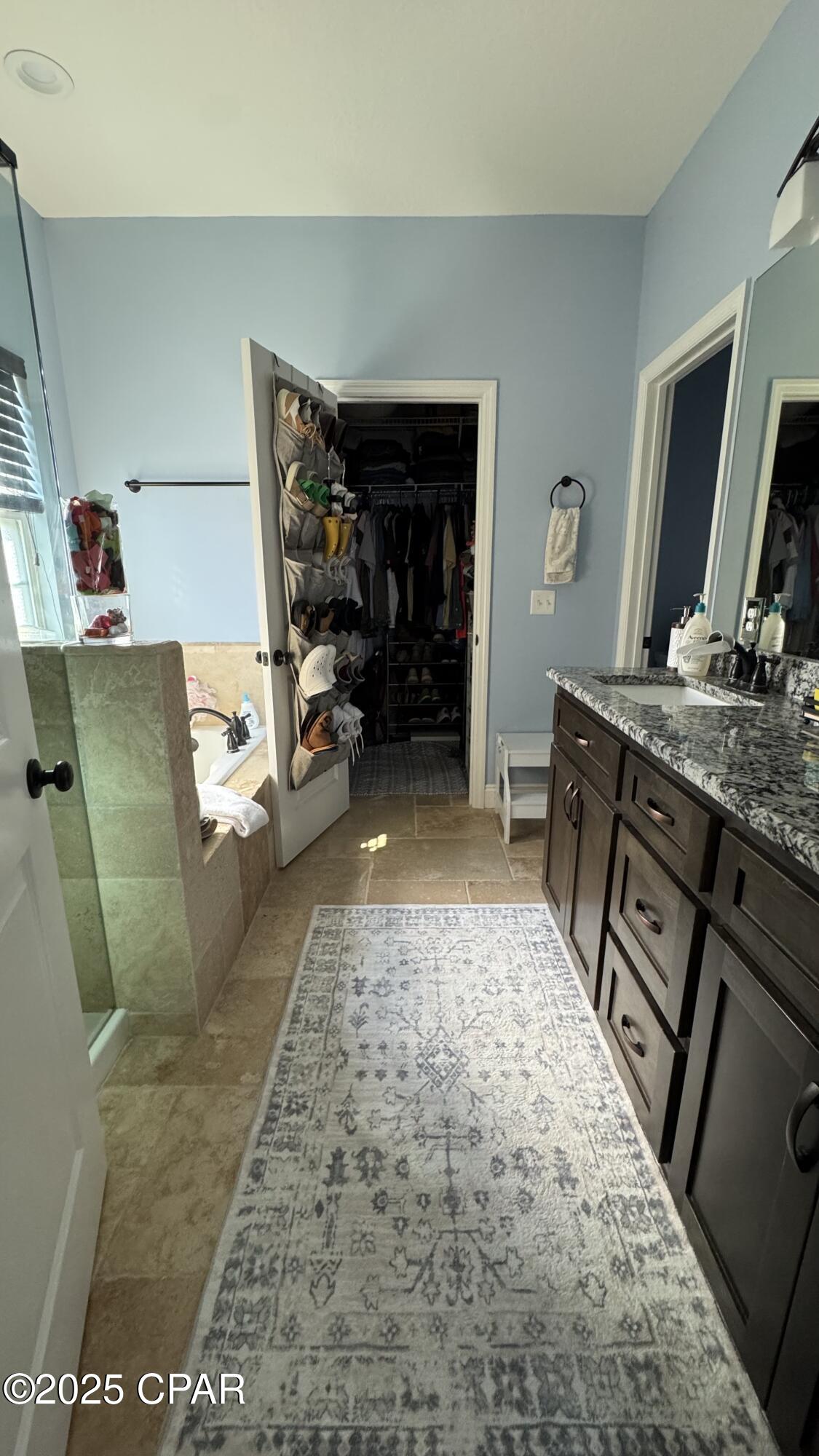 Image 30 For 1008 E 10th Str Street