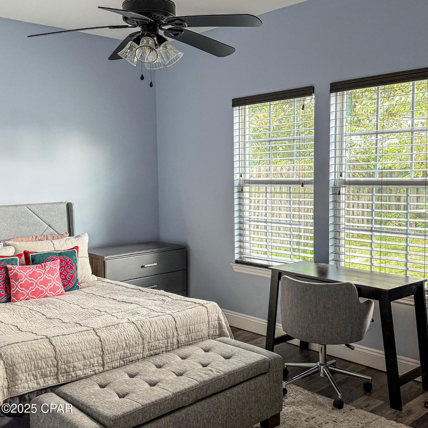 Image 6 For 1008 E 10th Str Street