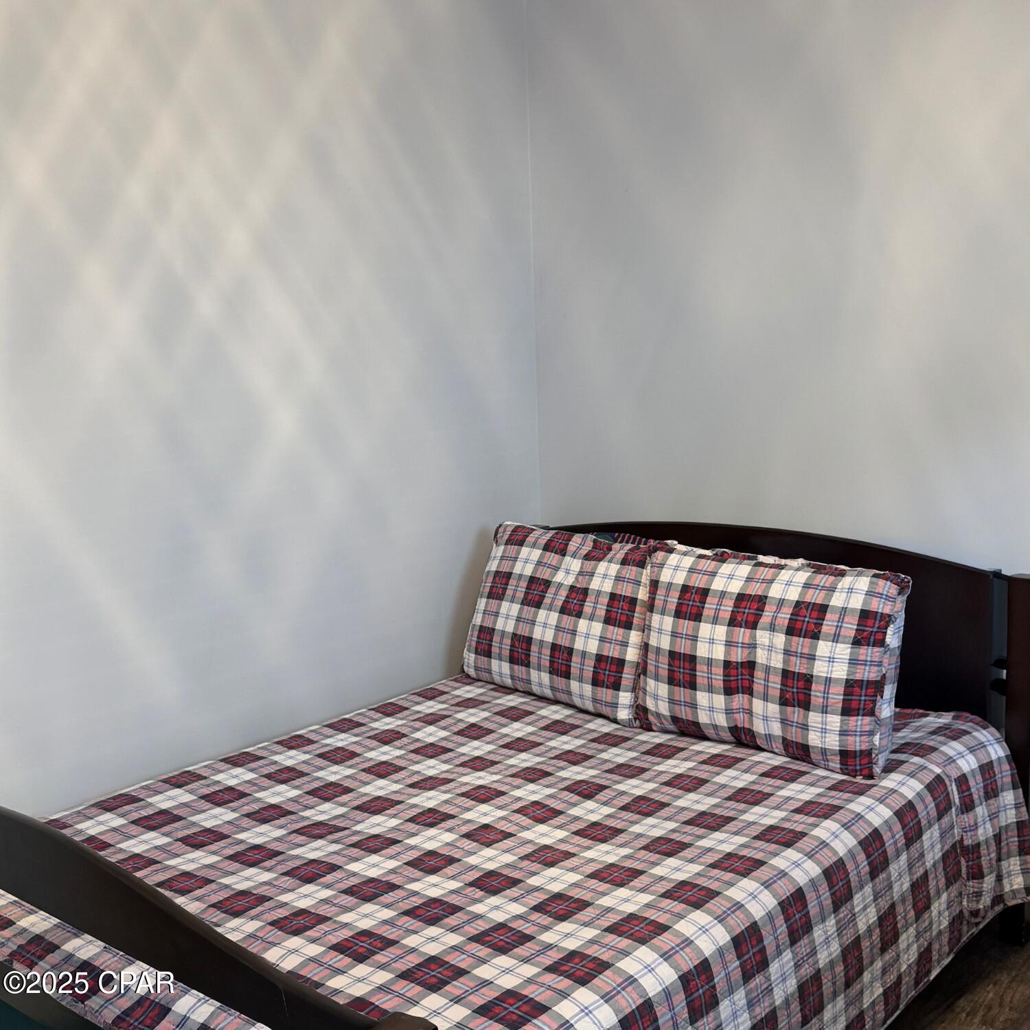 Image 8 For 1008 E 10th Str Street