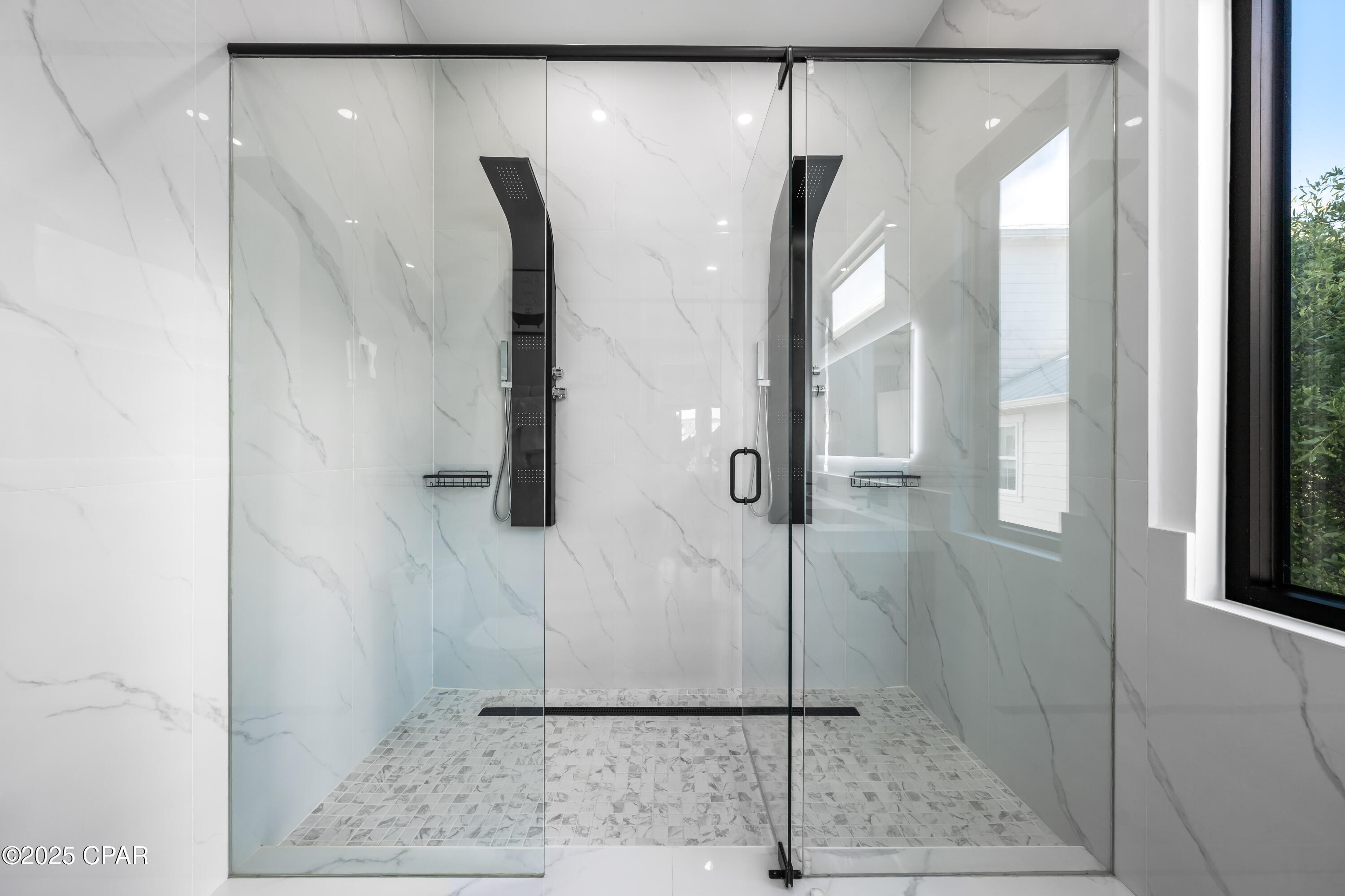 Listing photo id 30 for 21 Tidewater Court