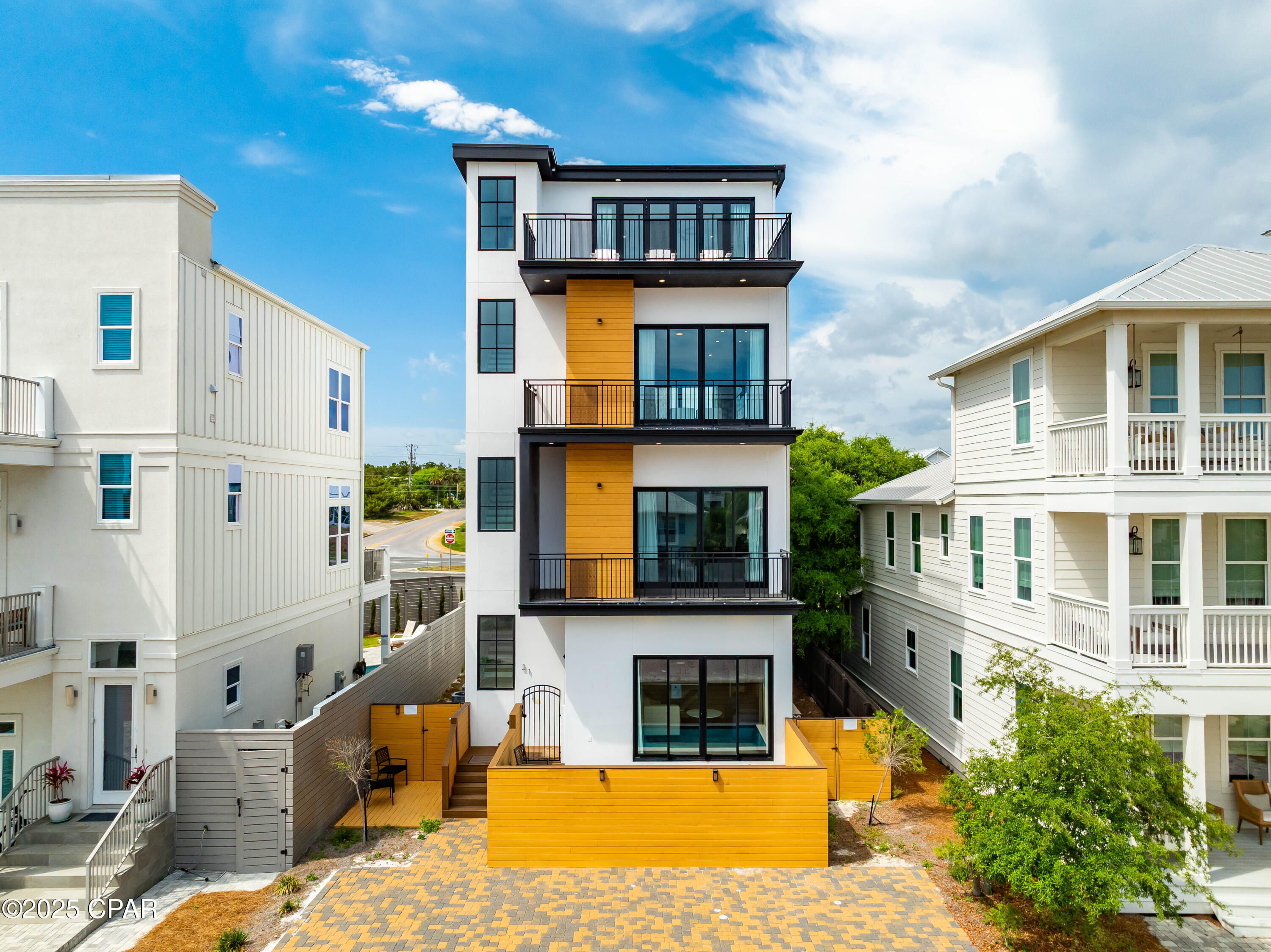 Listing photo id 4 for 21 Tidewater Court