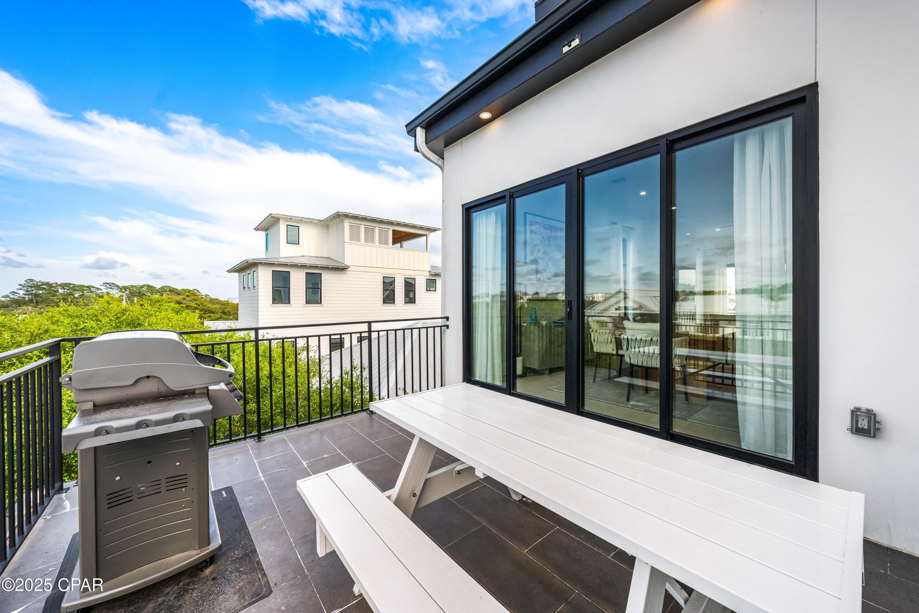 Listing photo id 42 for 21 Tidewater Court