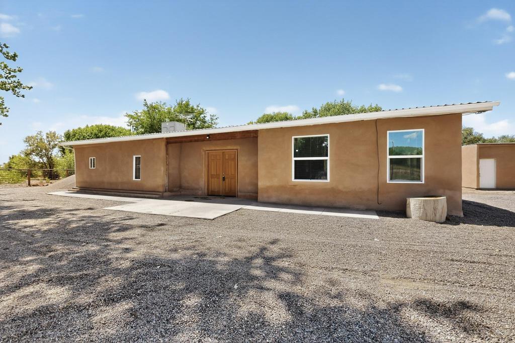 Homes for sale in Belen, NM | 1144 E River Rd, Belen, NM 87002 | MLS# 1090361