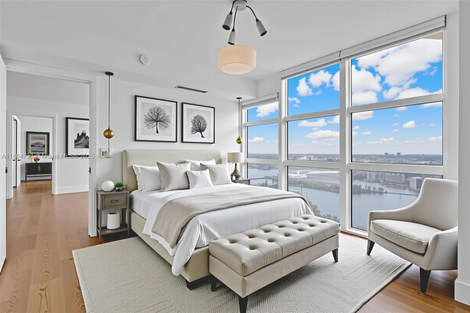 Condo for Sale in Miami, FL