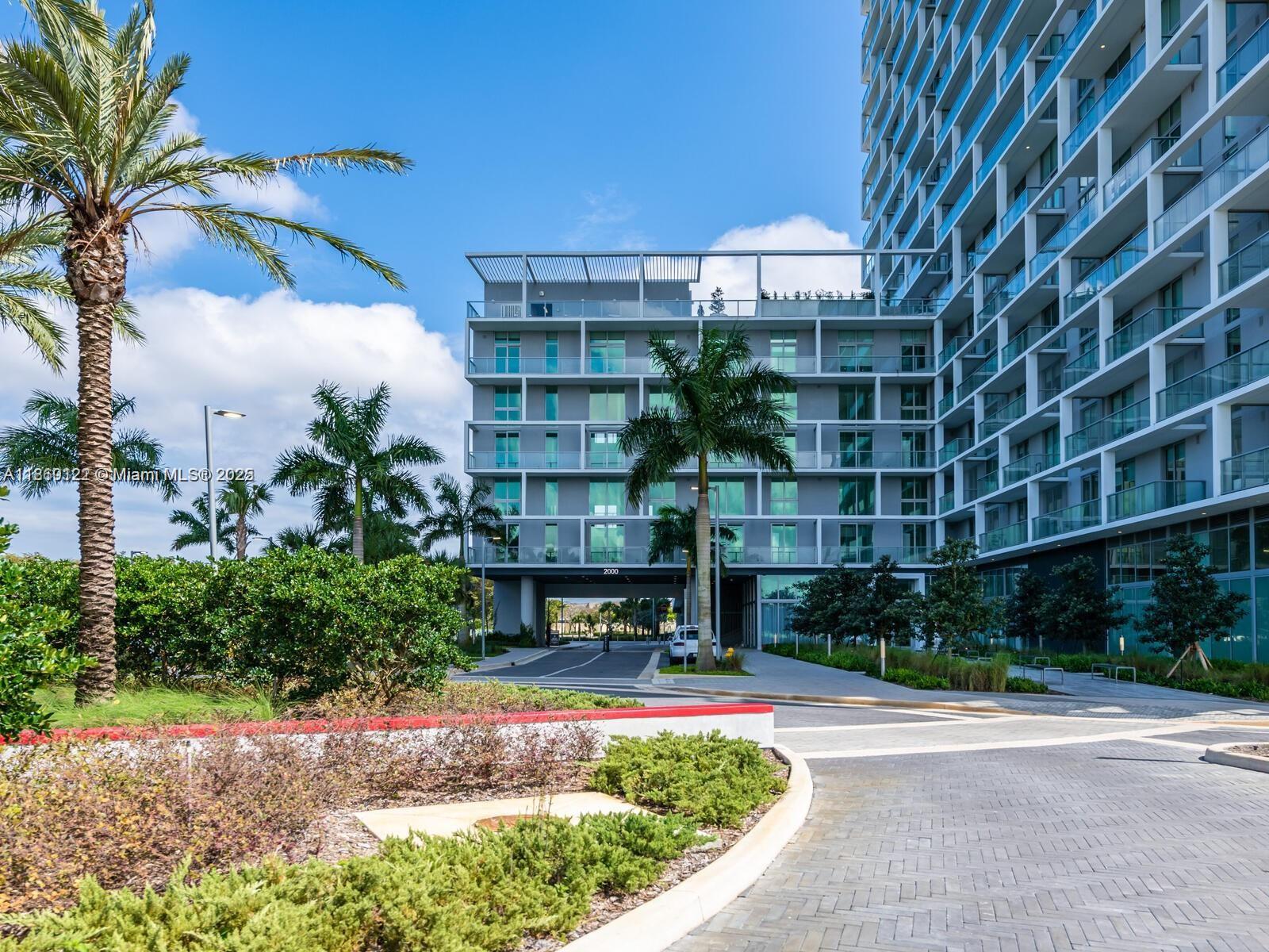 Metropica North Tower One