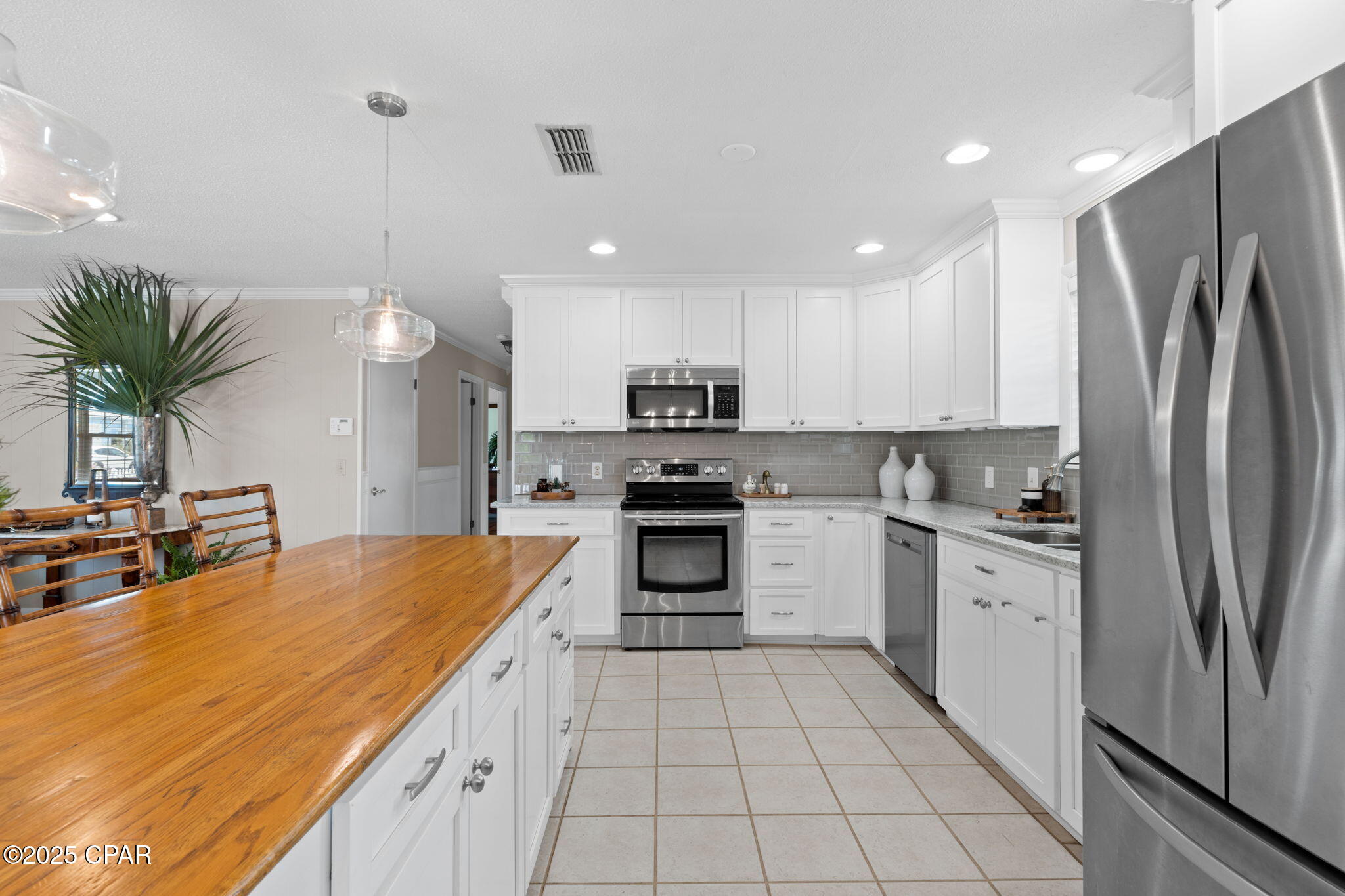 Image 22 For 122 Monterey Avenue