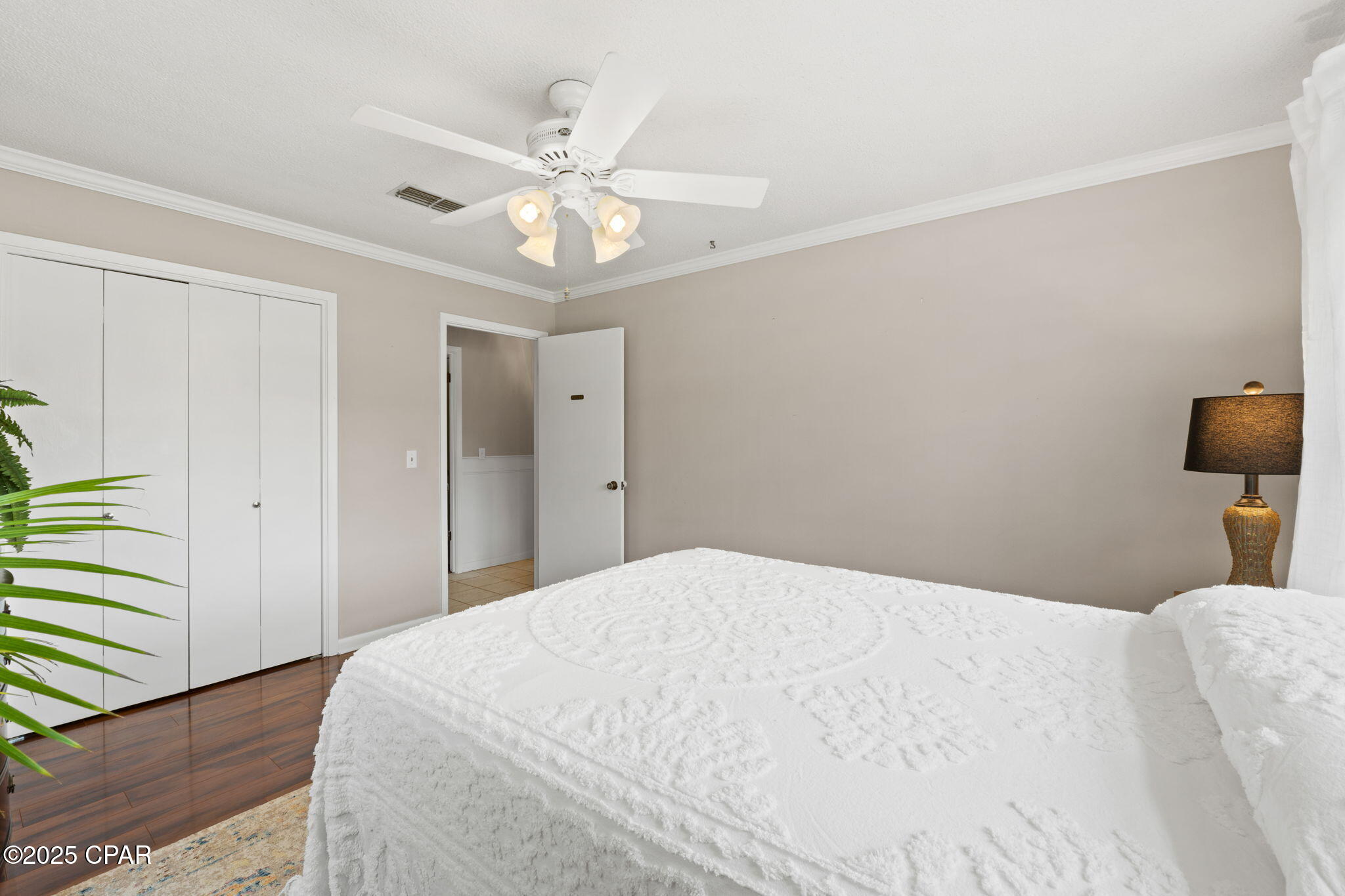 Image 33 For 122 Monterey Avenue