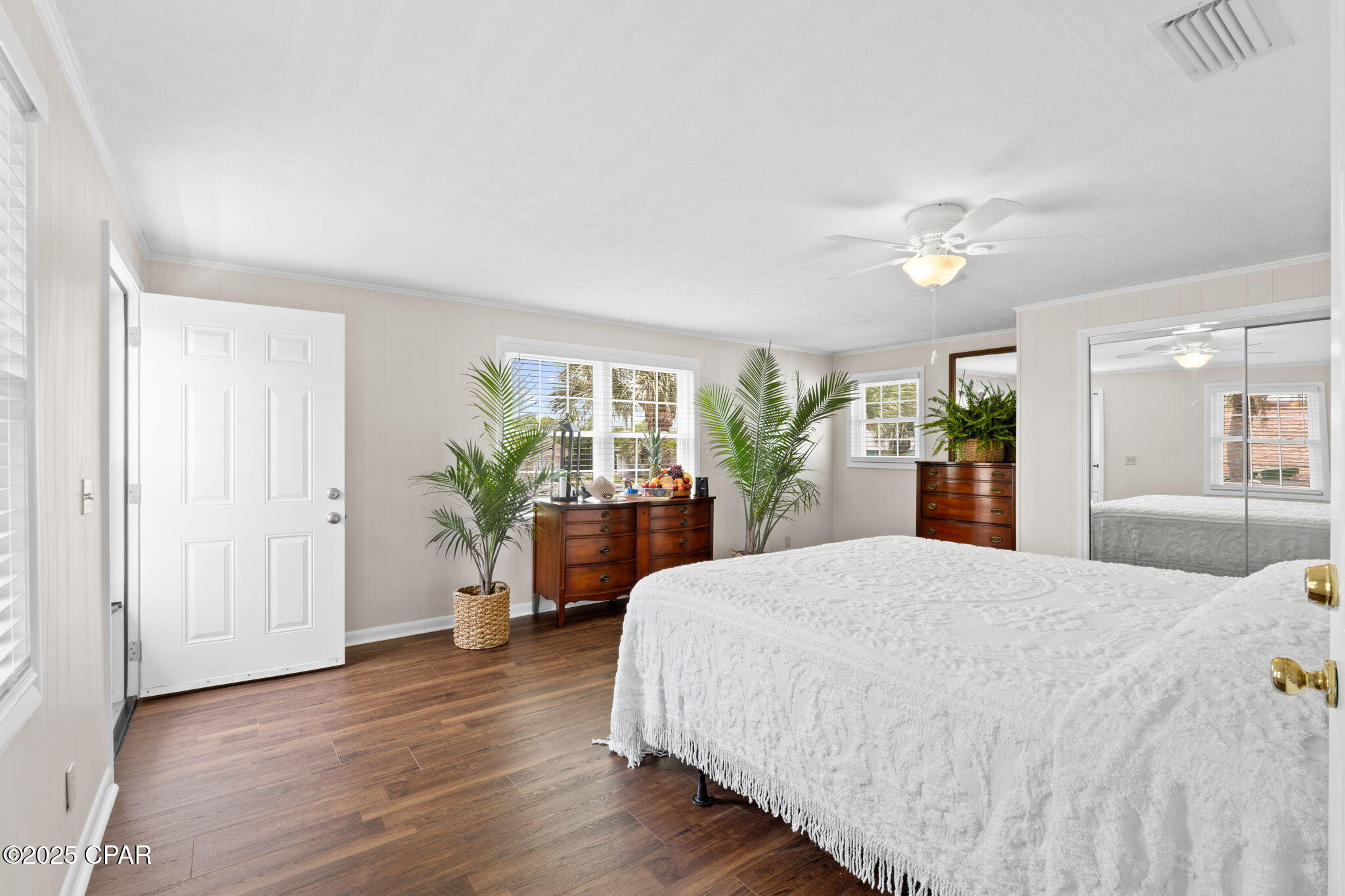 Image 42 For 122 Monterey Avenue