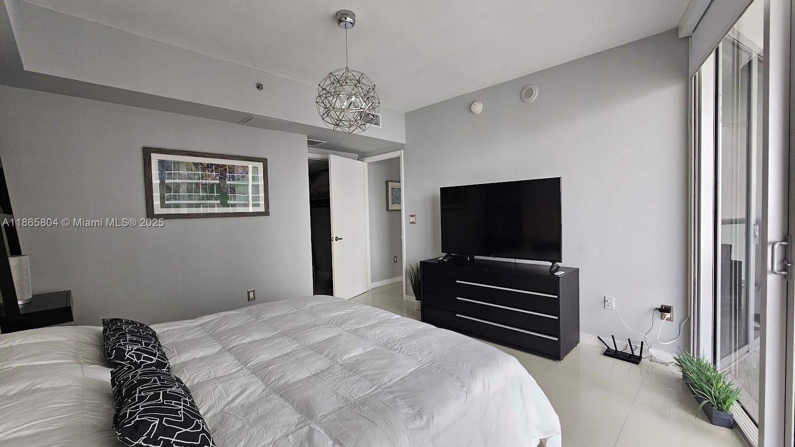 495 BRICKELL Ave #3308, Miami FL 33131