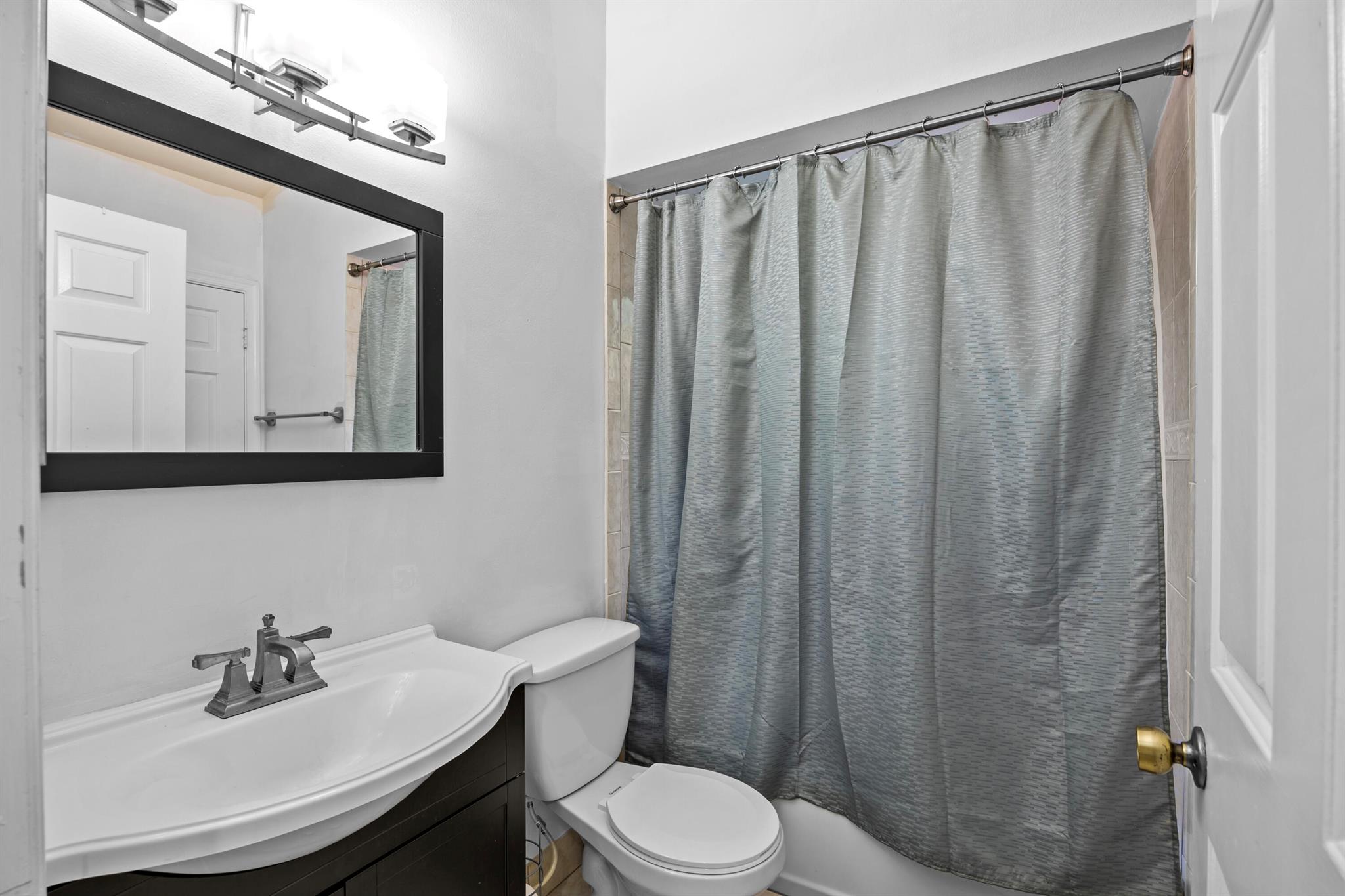 Homes for sale in Boynton Beach, FL | 15 Via De Casas Sur #204, Boynton Beach, FL 33426 | MLS# R11118754