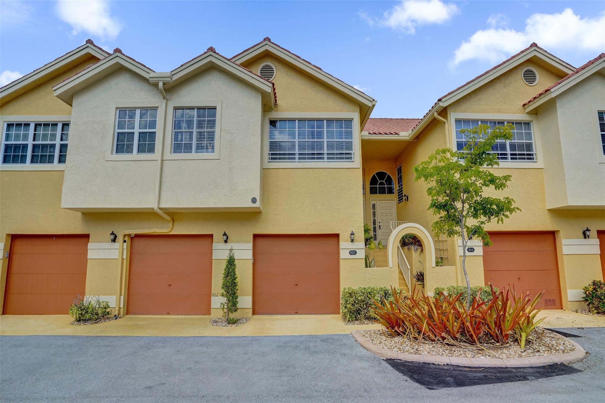 Homes for sale in Lauderdale By The Sea, FL | 2121 S Ocean Blvd #805, Lauderdale By The Sea, FL 33062 | MLS# F10523253