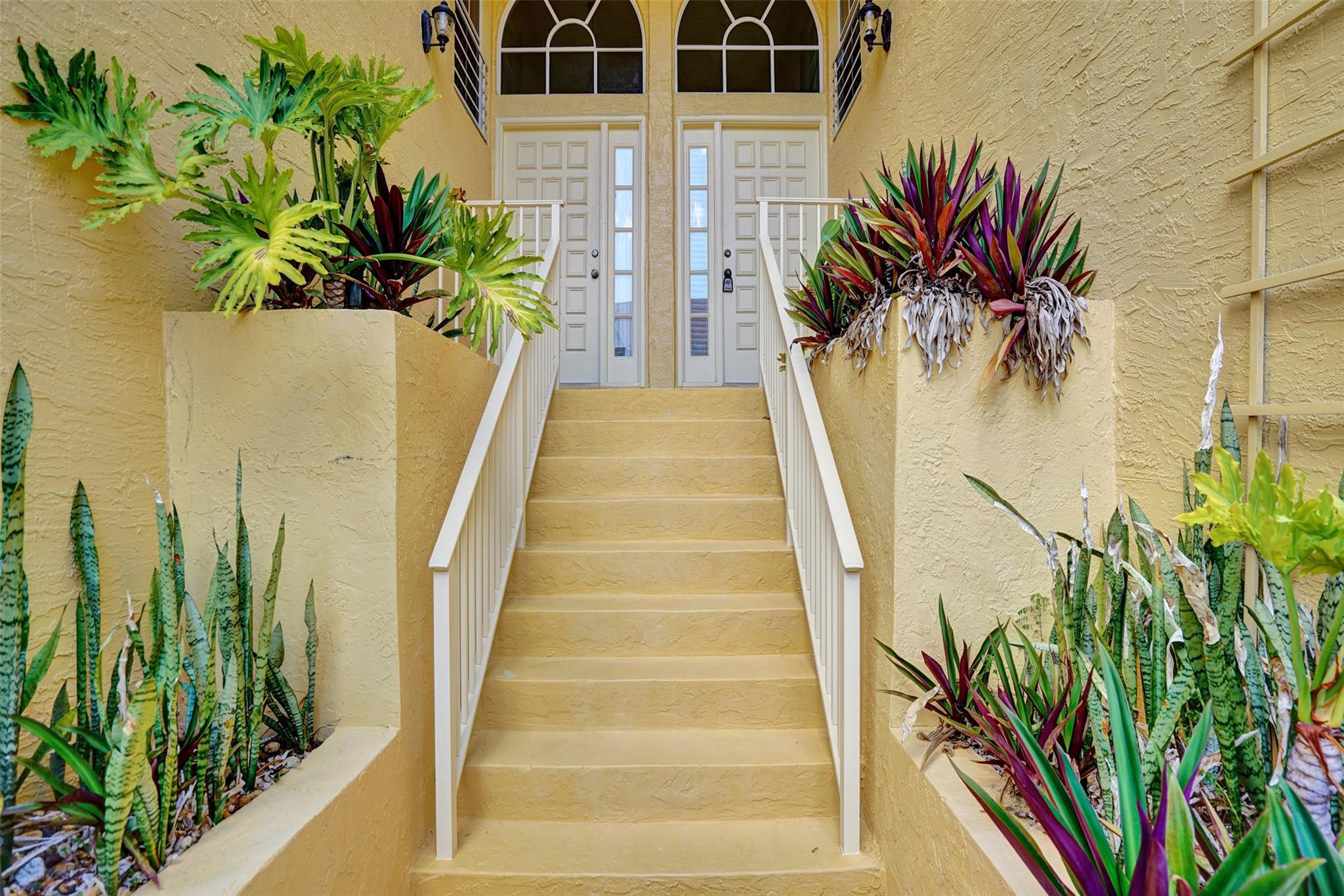 Homes for sale in Lauderdale By The Sea, FL | 2121 S Ocean Blvd #805, Lauderdale By The Sea, FL 33062 | MLS# F10523253