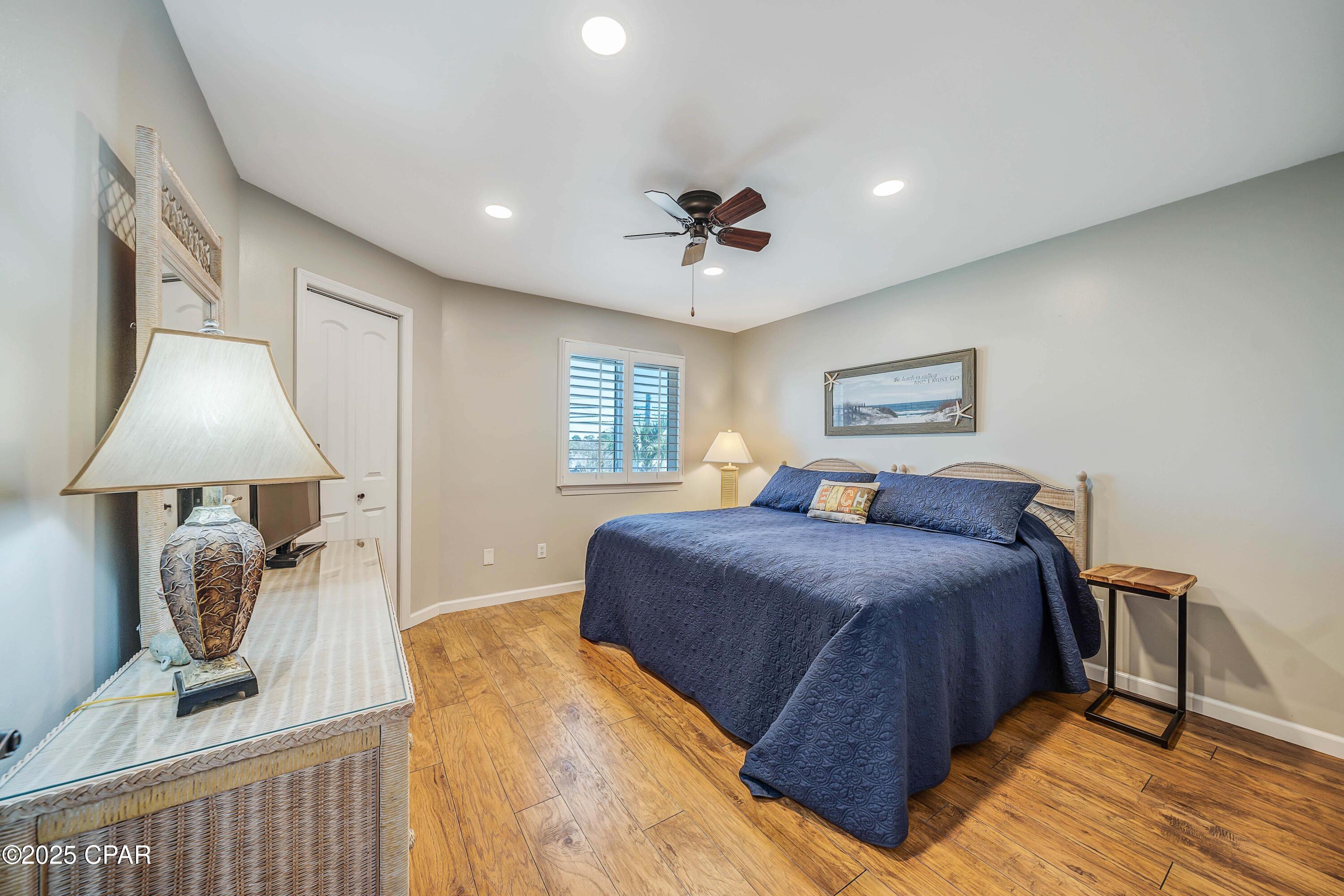 Image 32 For 8407 Thomas Drive 2