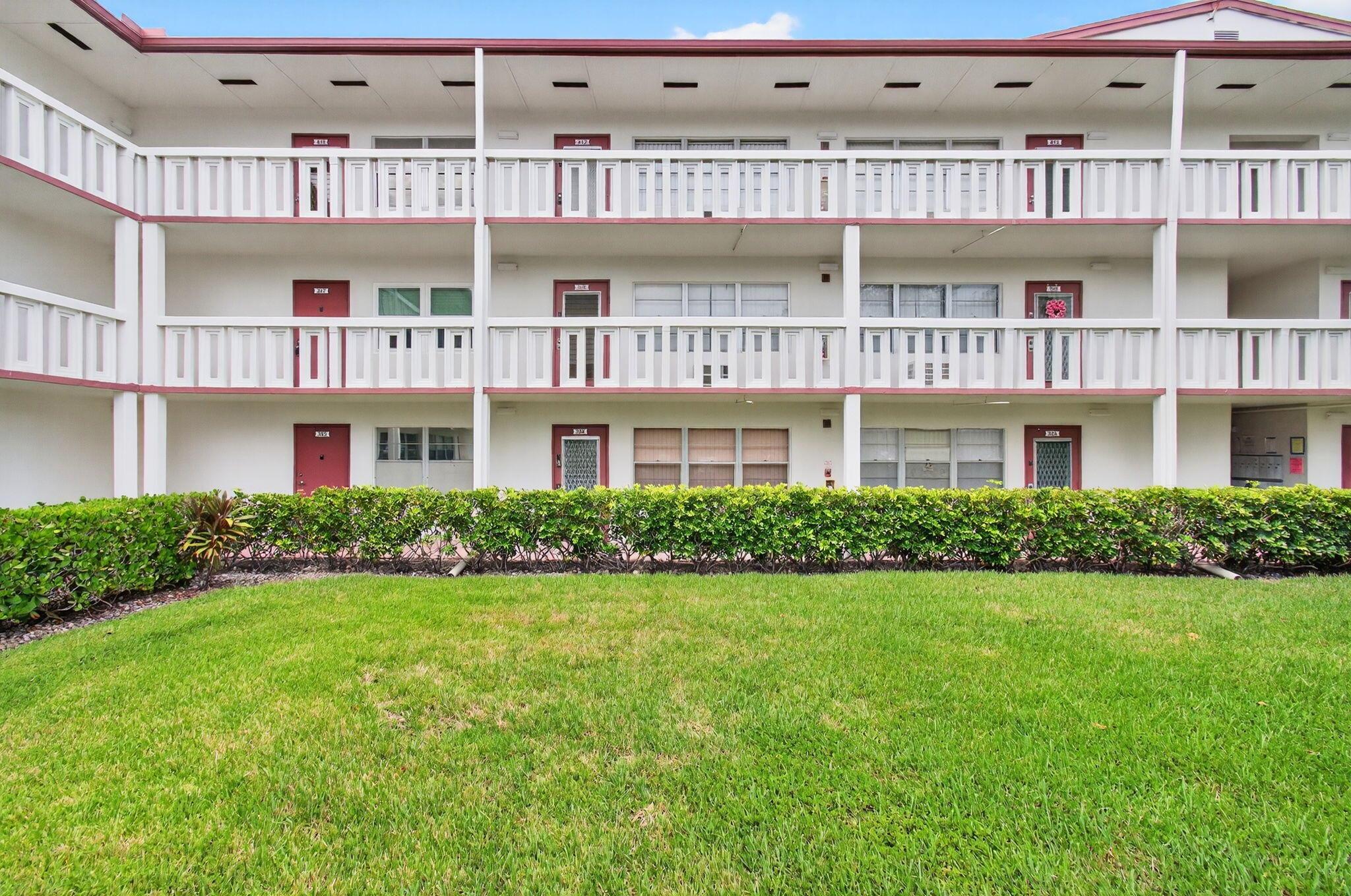 Homes for sale in Boca Raton, FL | 384 Fanshaw J, Boca Raton, FL 33434 | MLS# R11118788