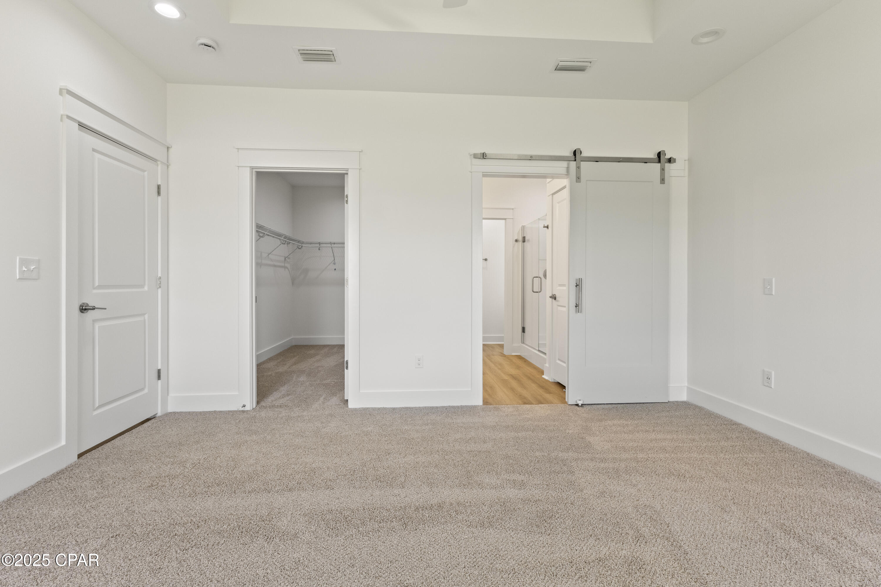 Image 16 For 3821 Red Deer Circle