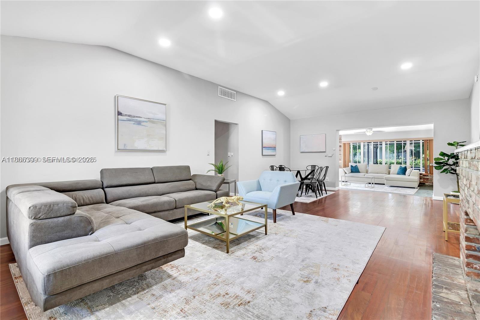 Homes for sale in El Portal, FL | 460 Nw 88Th Ter, El Portal, FL 33150 | MLS# A11866399