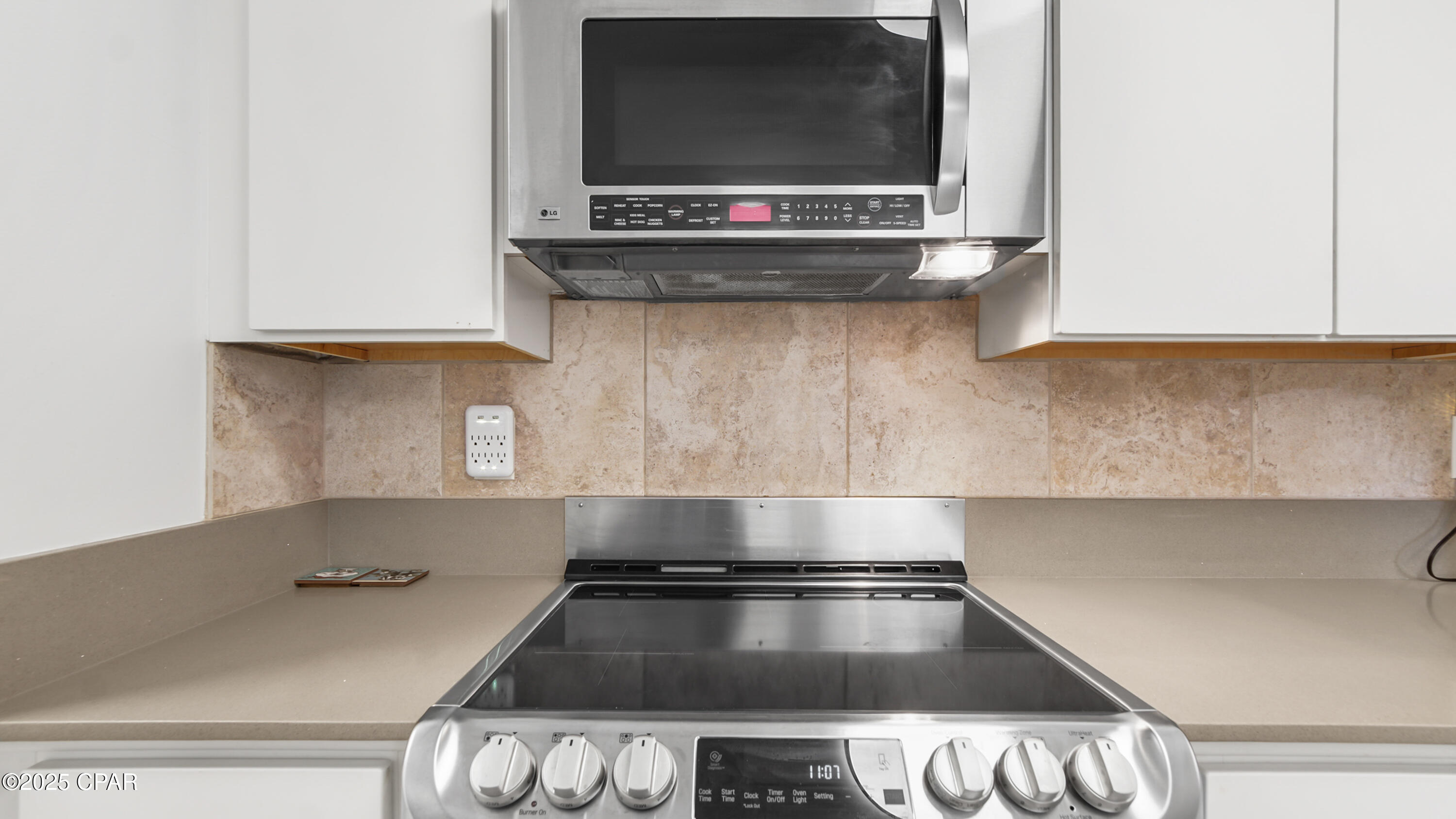 Image 10 For 7425 Lagoon Drive