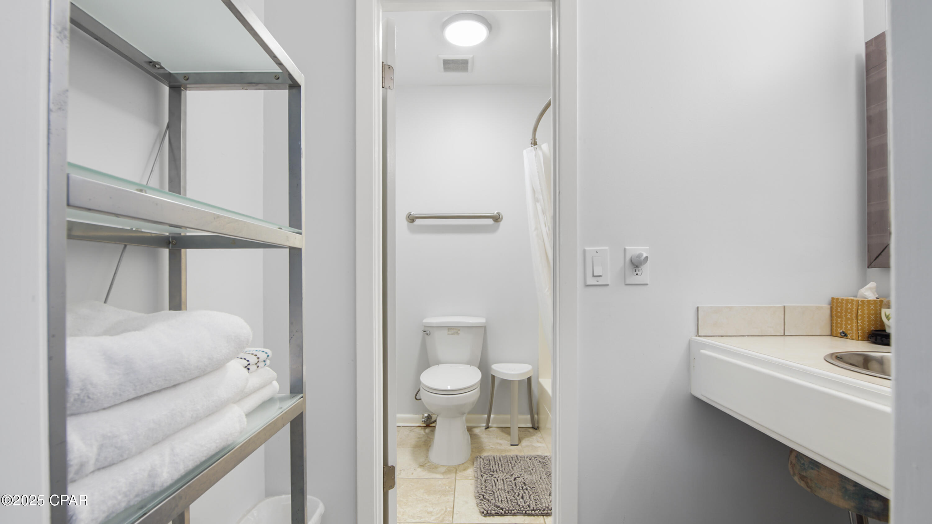 Image 29 For 7425 Lagoon Drive