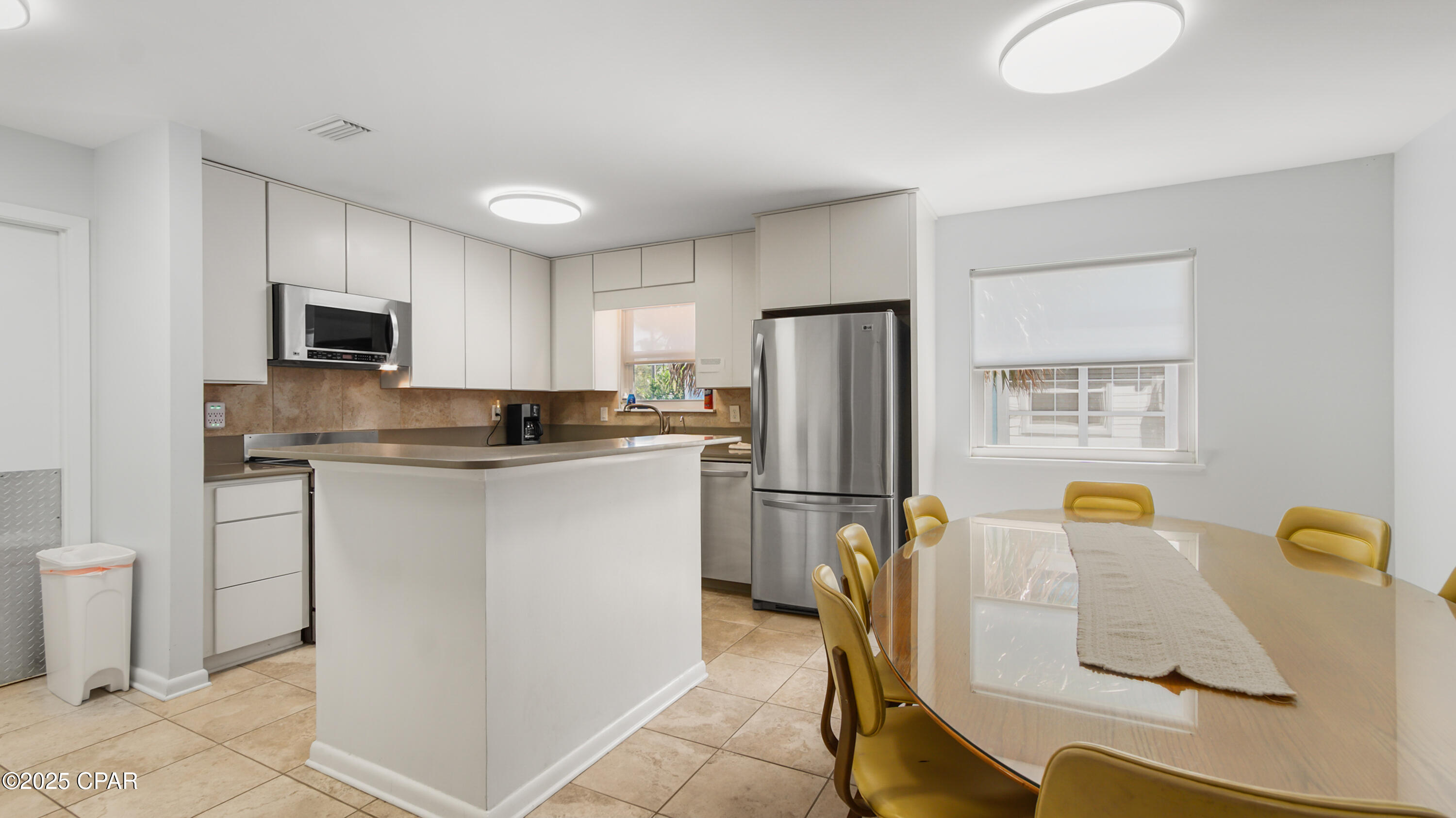 Image 8 For 7425 Lagoon Drive