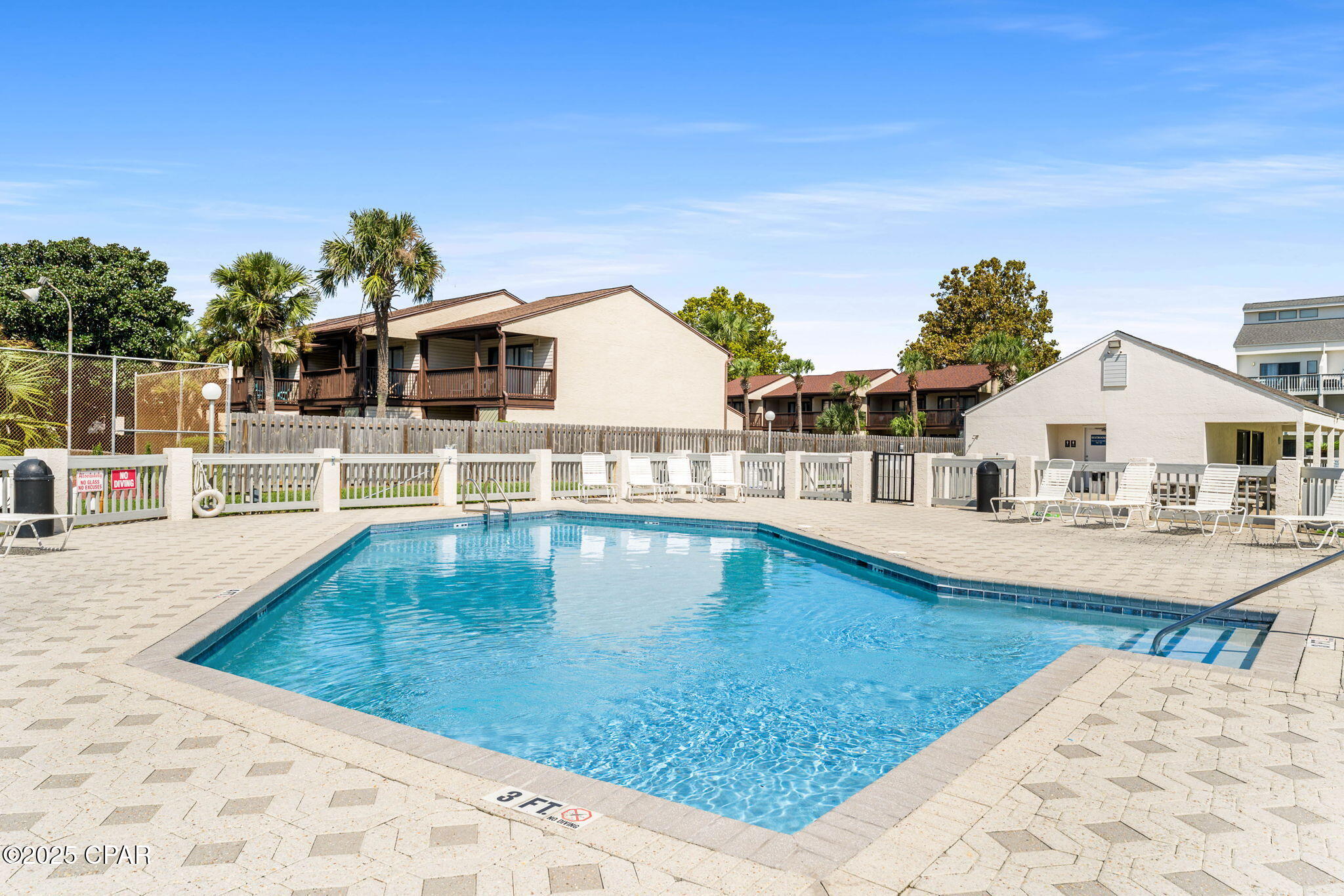 Image 32 For 17614 Front Beach  D13