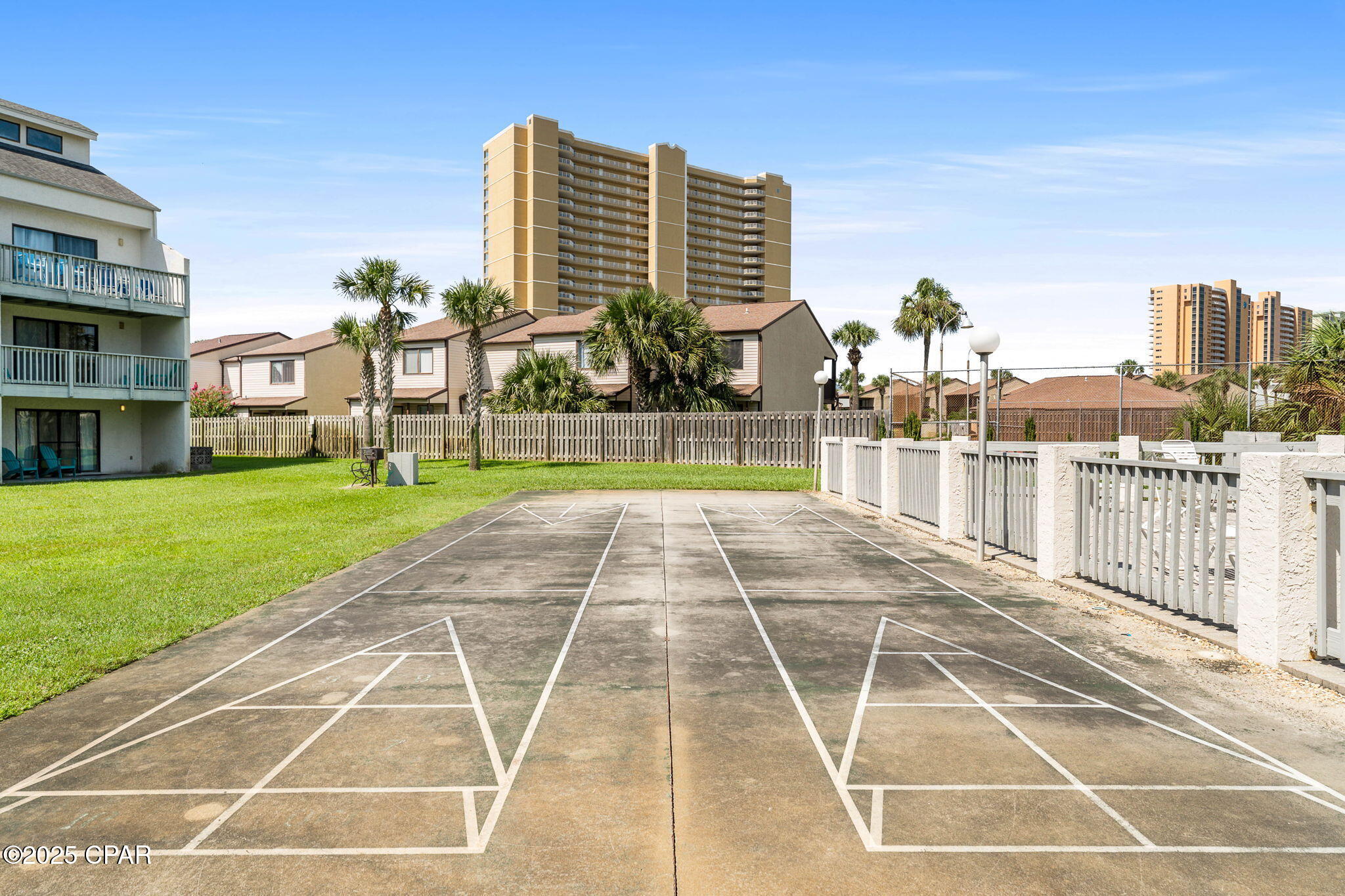 Image 46 For 17614 Front Beach  D13