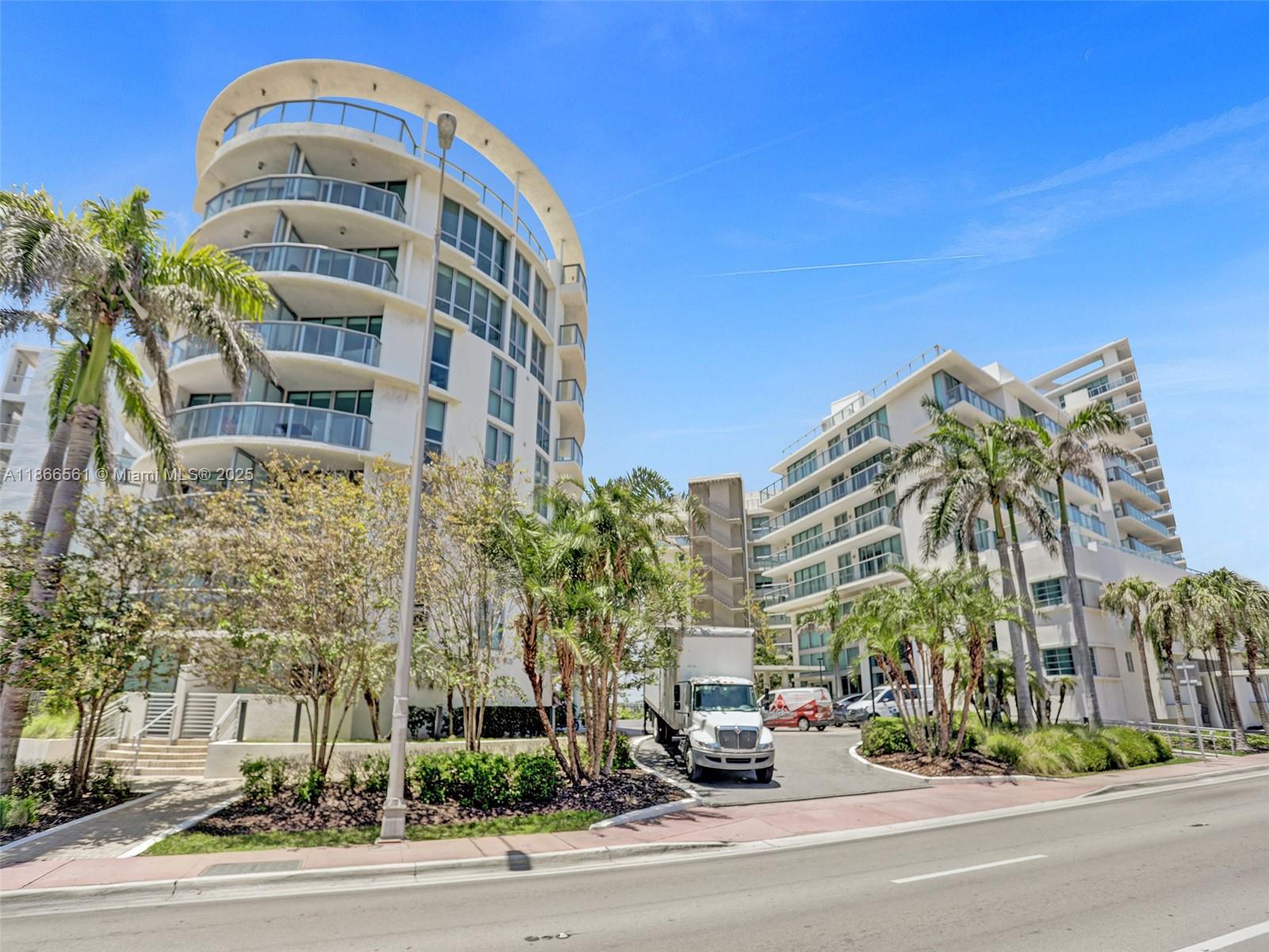 Condo for Sale in Miami Beach, FL