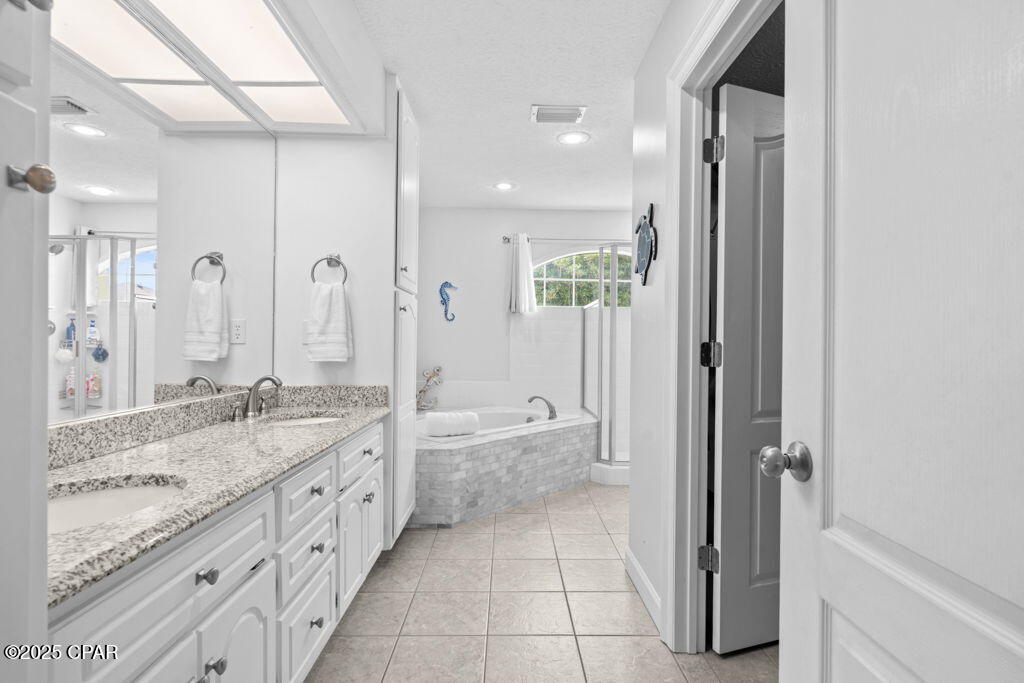 Image 30 For 2501 Parkwood Drive