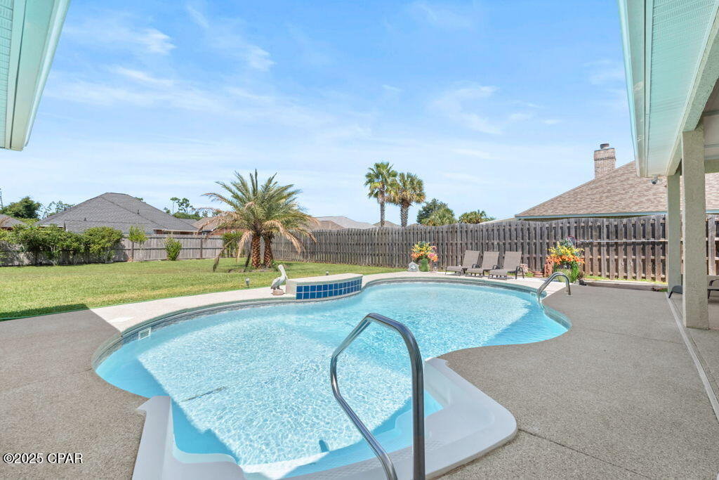 Image 33 For 2501 Parkwood Drive