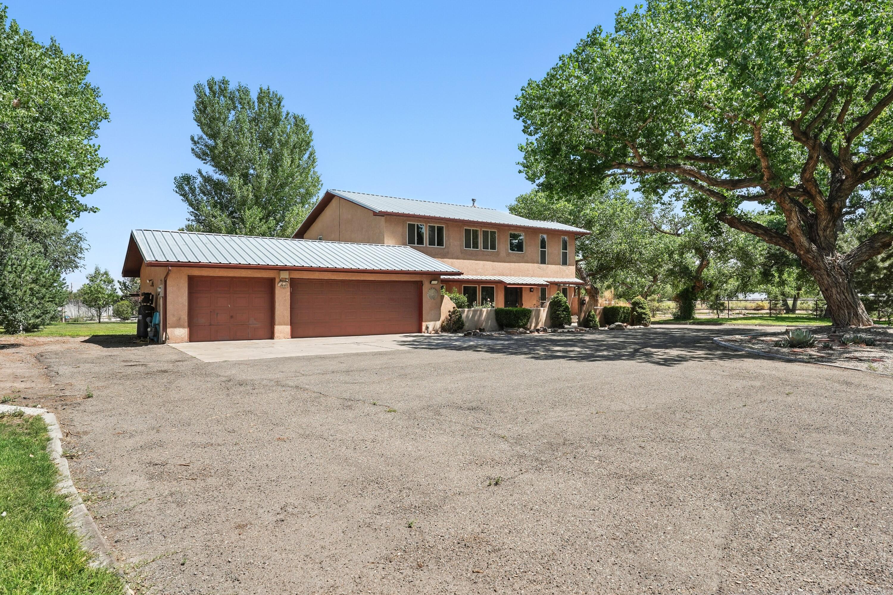 Homes for sale in Albuquerque, NM | 2707 Garner Rd Sw, Albuquerque, NM 87105 | MLS# 1090443