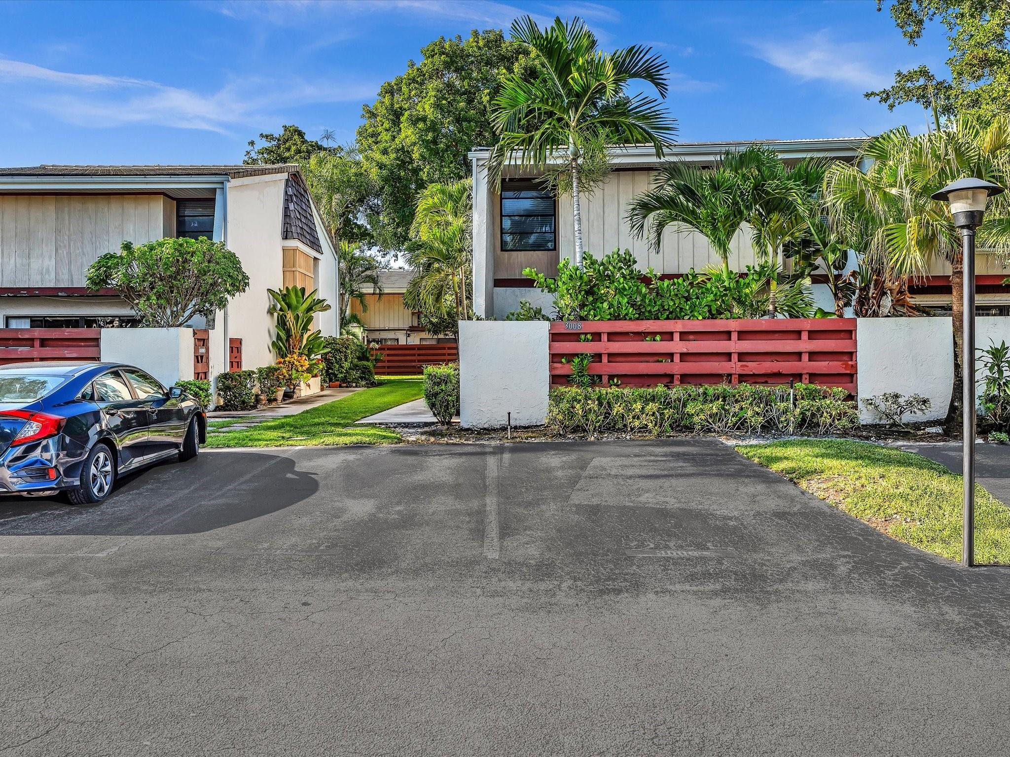 Homes for sale in Hollywood, FL | 3008 Willow Ln #265, Hollywood, FL 33021 | MLS# F10523484